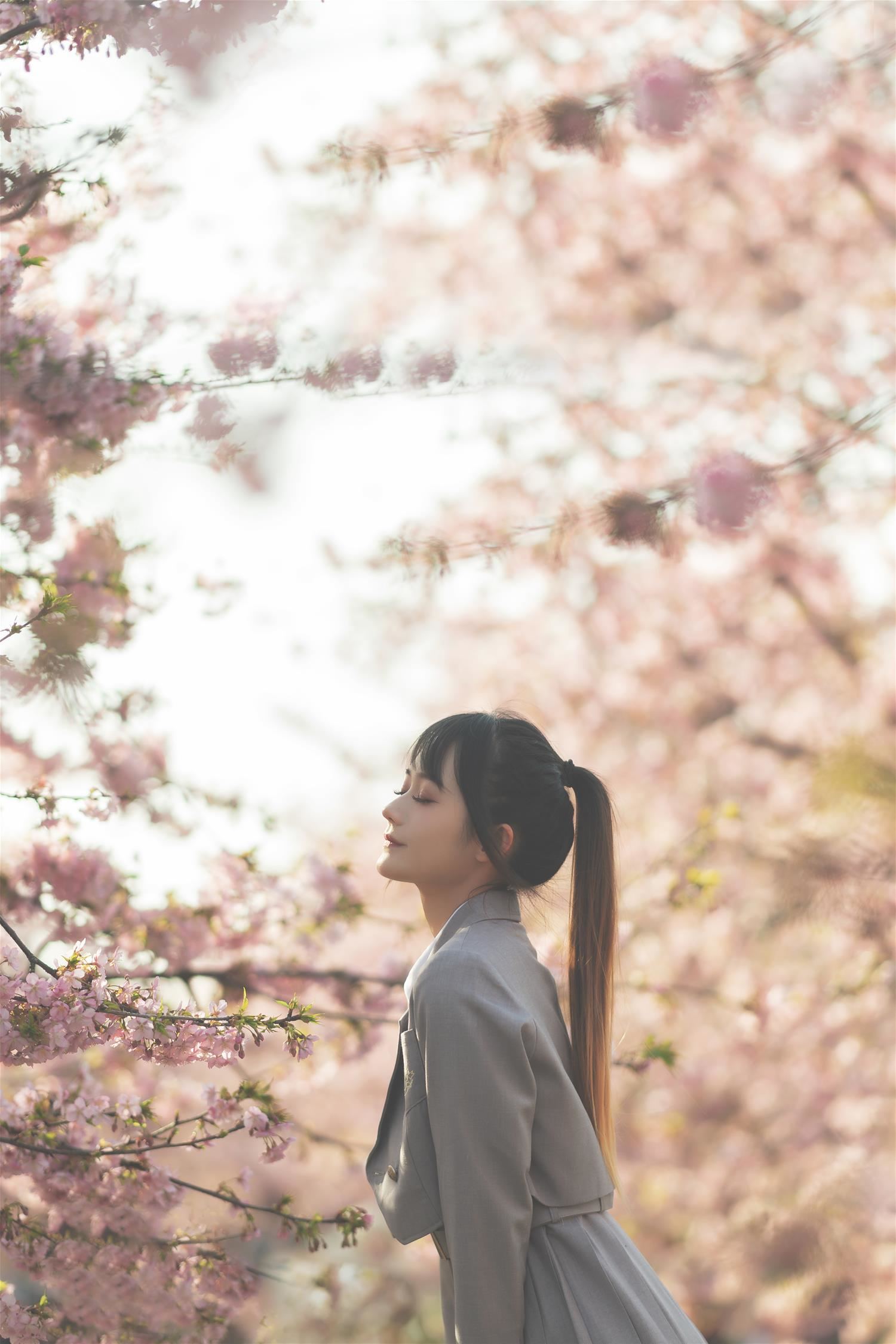 兔子zzz 櫻之聲 [26P-192MB]