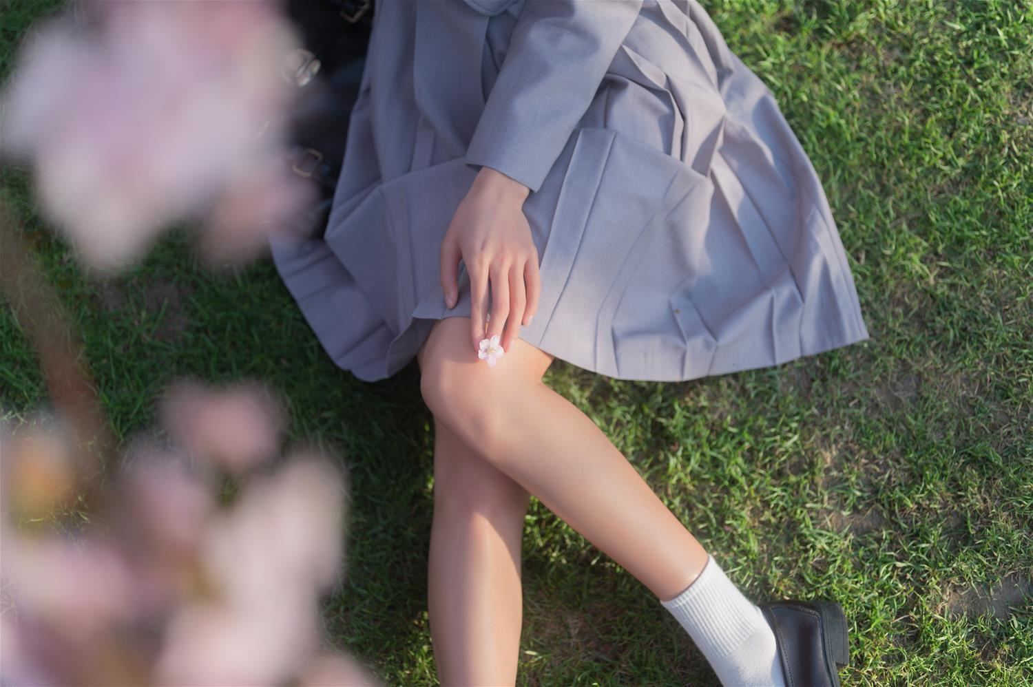 兔子zzz 櫻之聲 [26P-192MB]