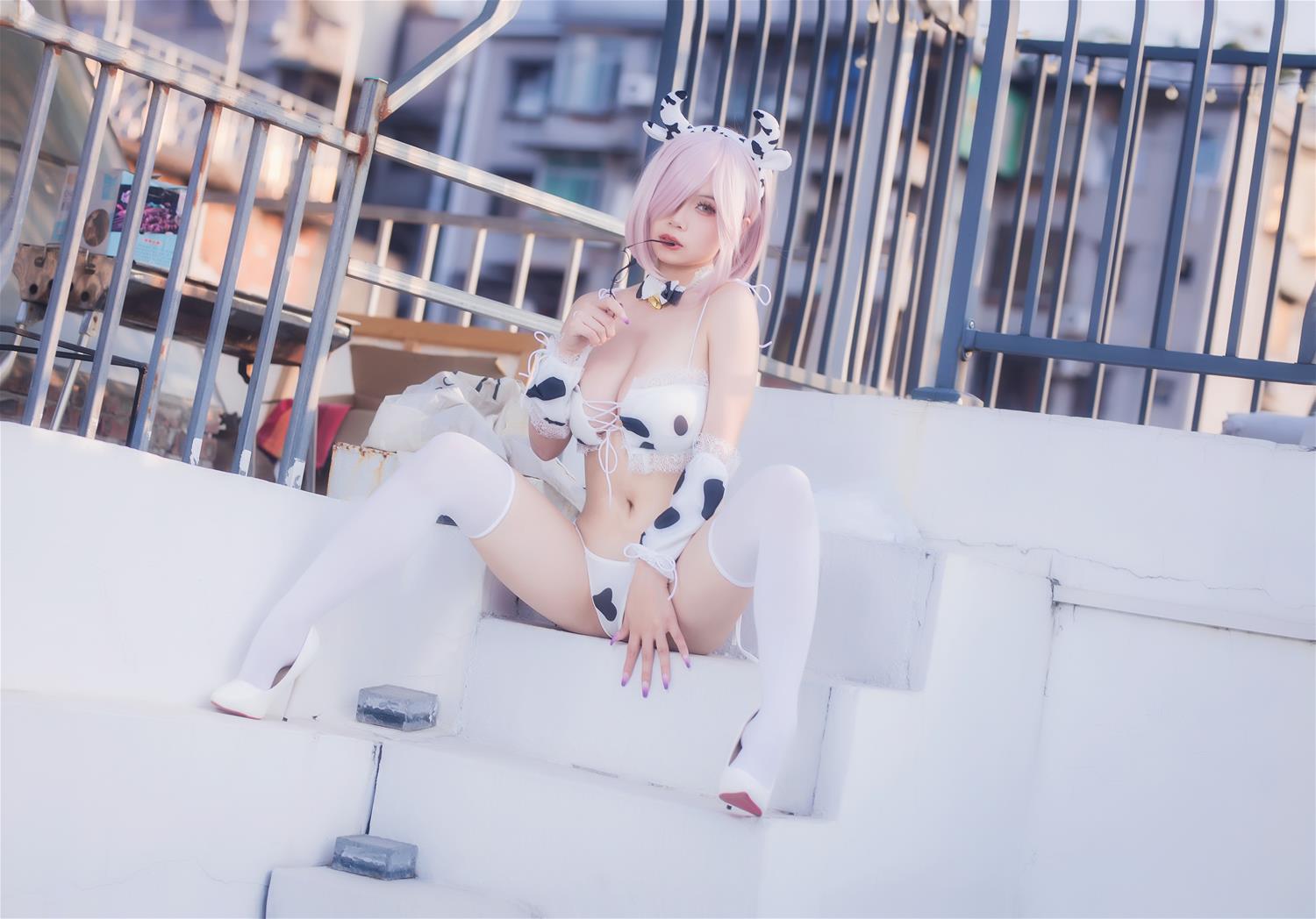 末夜787 牛牛厨娘 [64P4V-1.65GB]