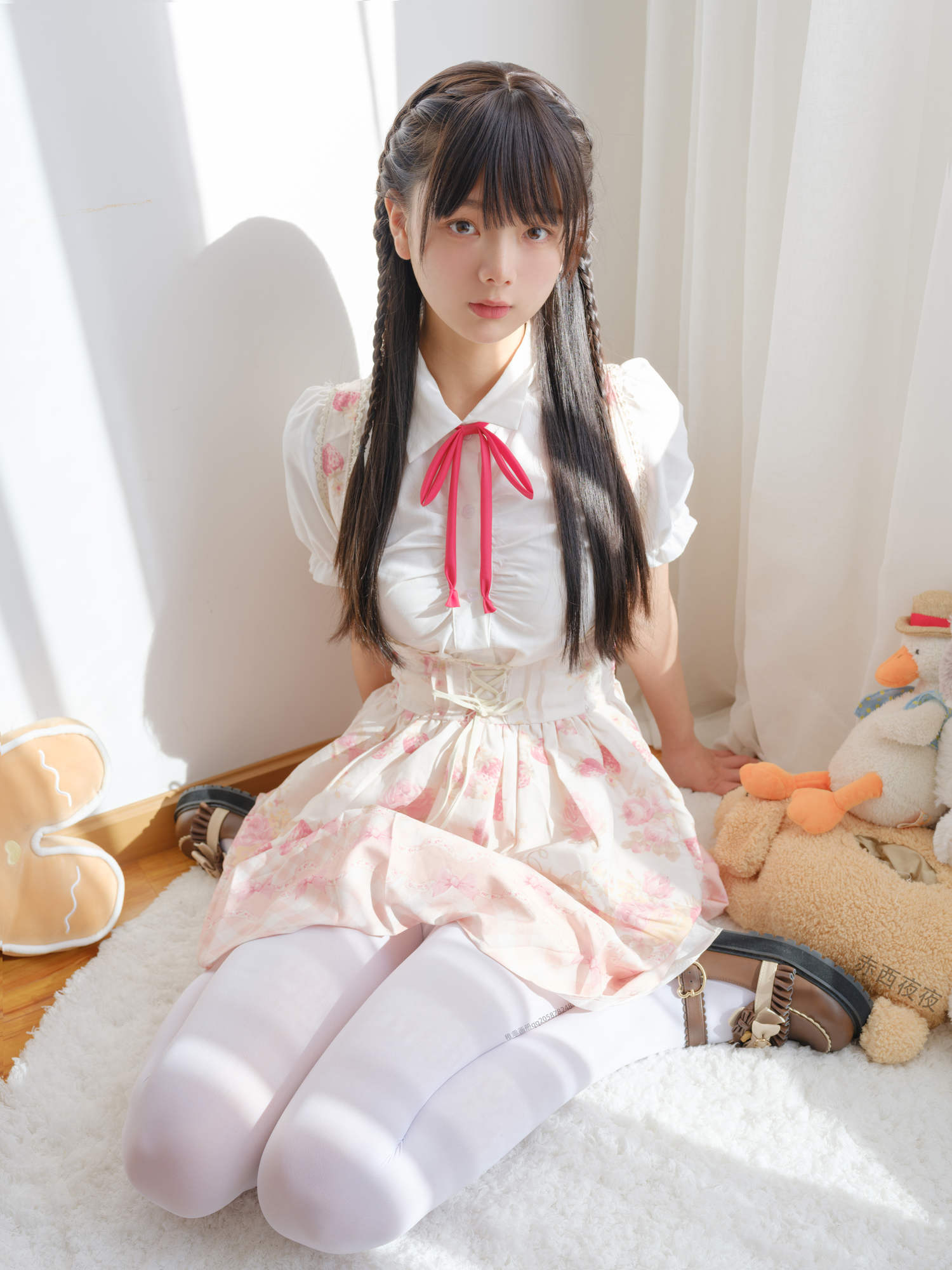 稚乖画册 晴空-007 夜夜 白丝JK [81P1V-3.22GB]