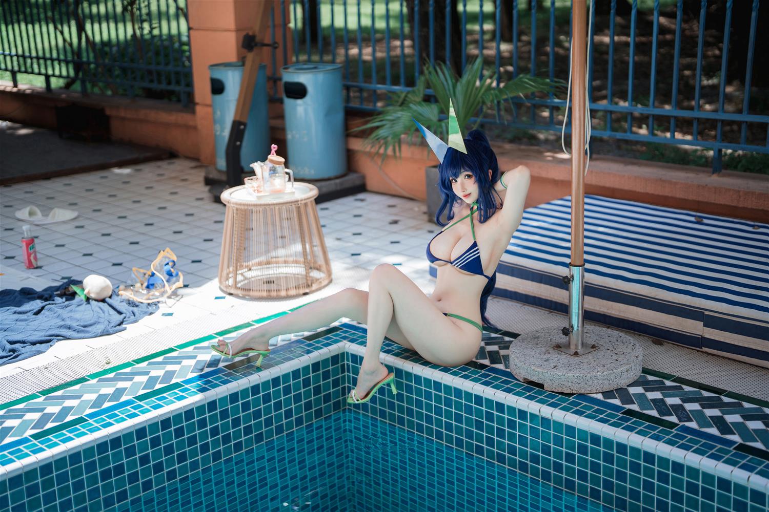 rioko凉凉子 碧蓝航线 花园 [40P1V-679MB]