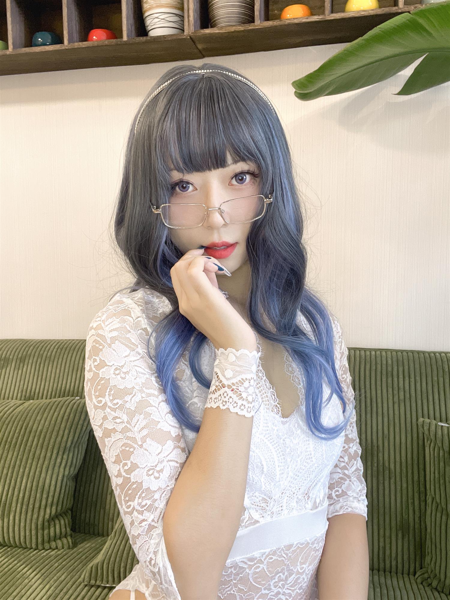 Money冷冷 白蕾丝长裙 [73P-646MB]