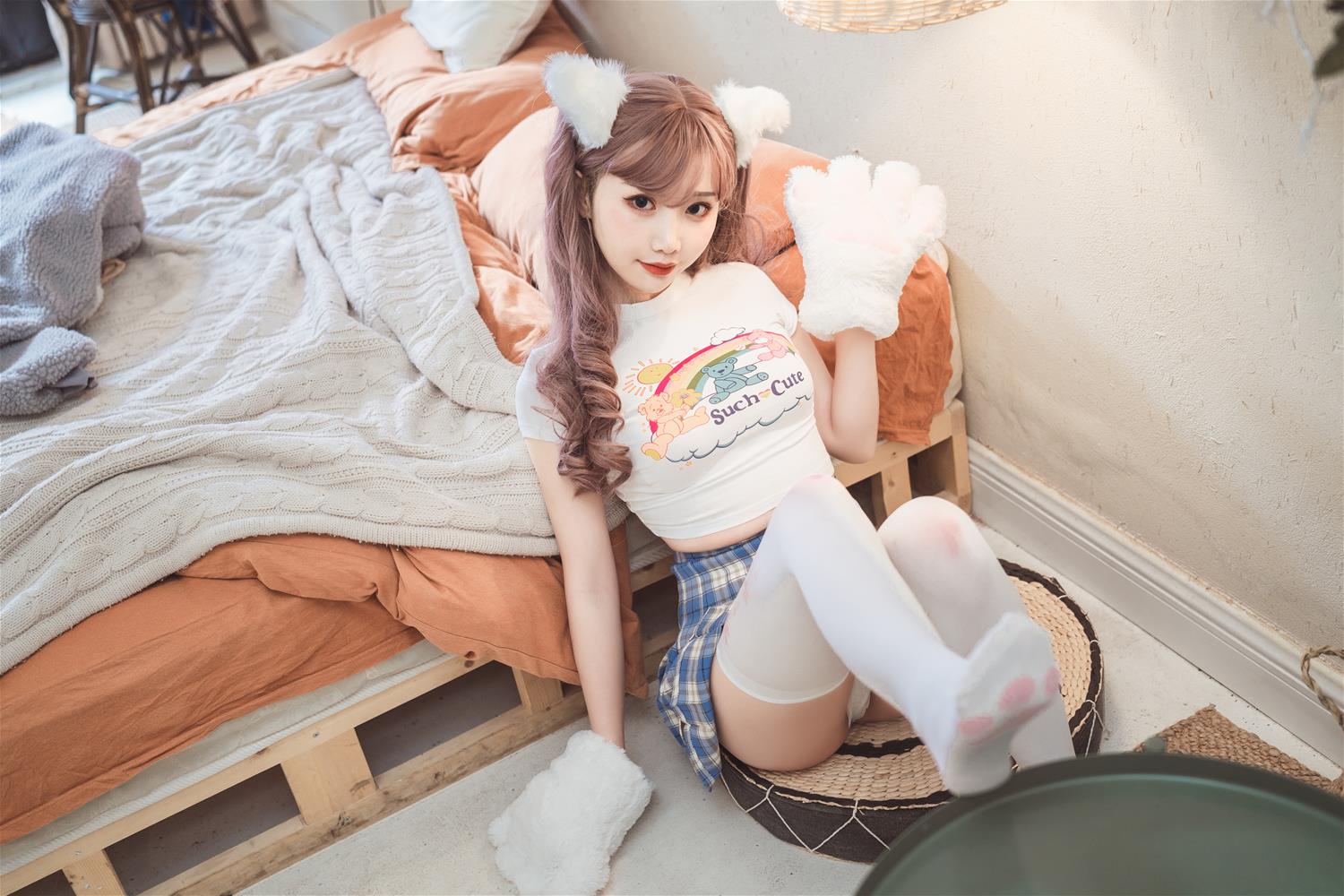 Coser面饼仙儿 猫猫T恤 [40P-573MB]