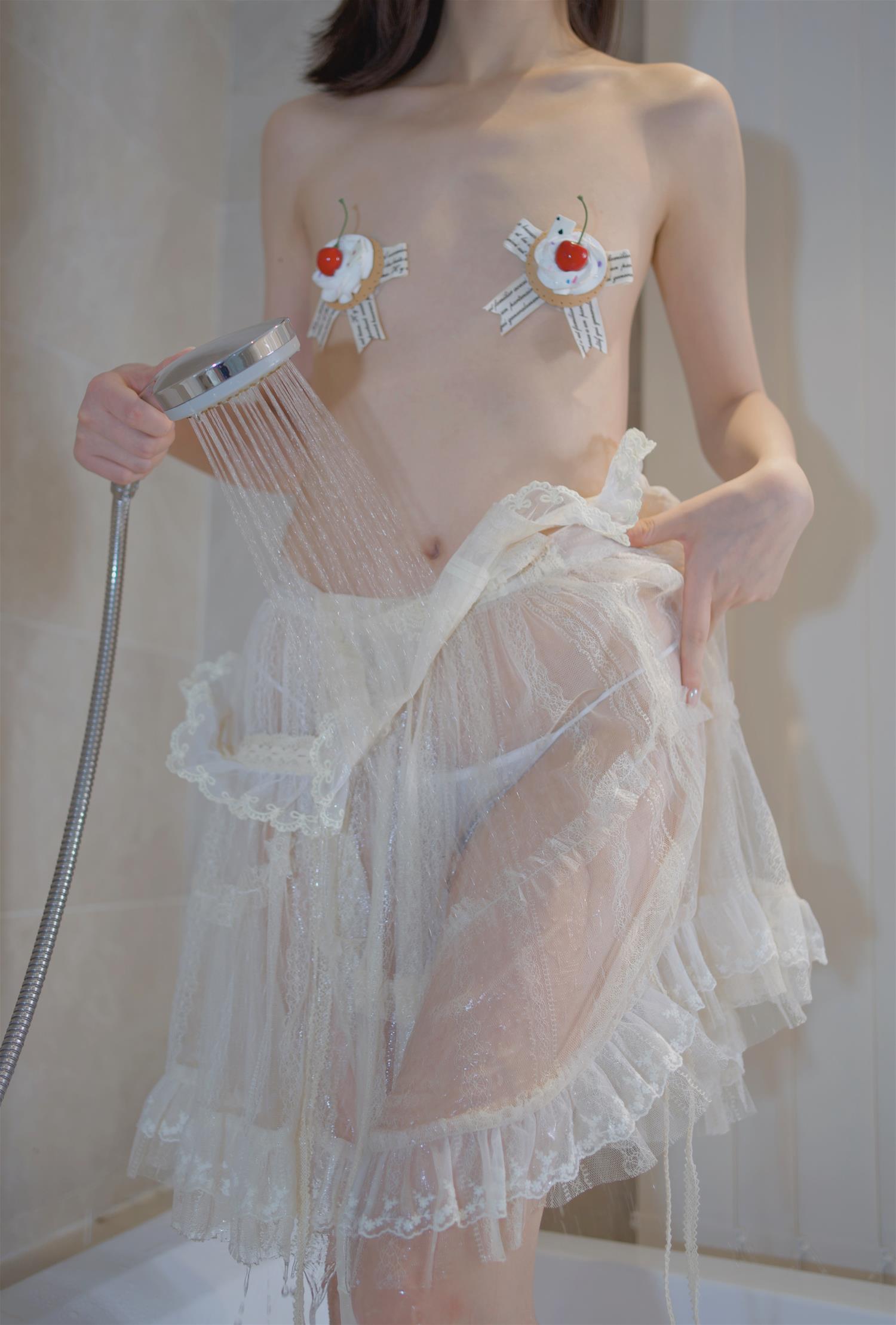 禅院熏 浴室 [29P-223MB]