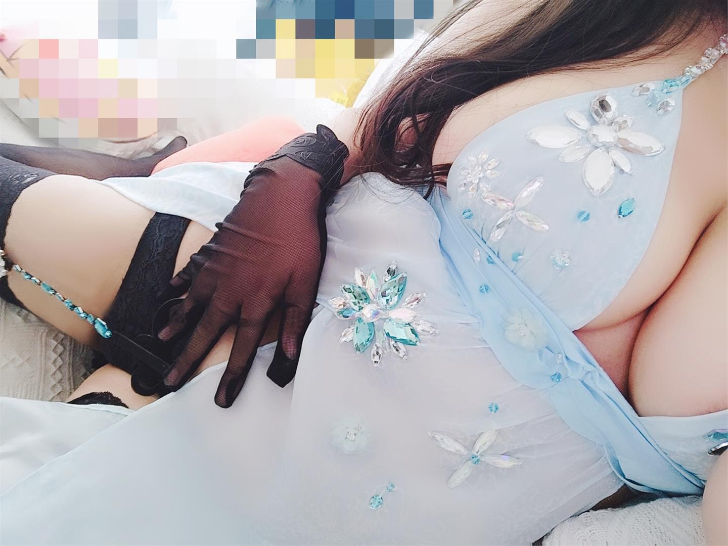 是粗粗也是姐姐 礼装自拍 [28P-23MB]