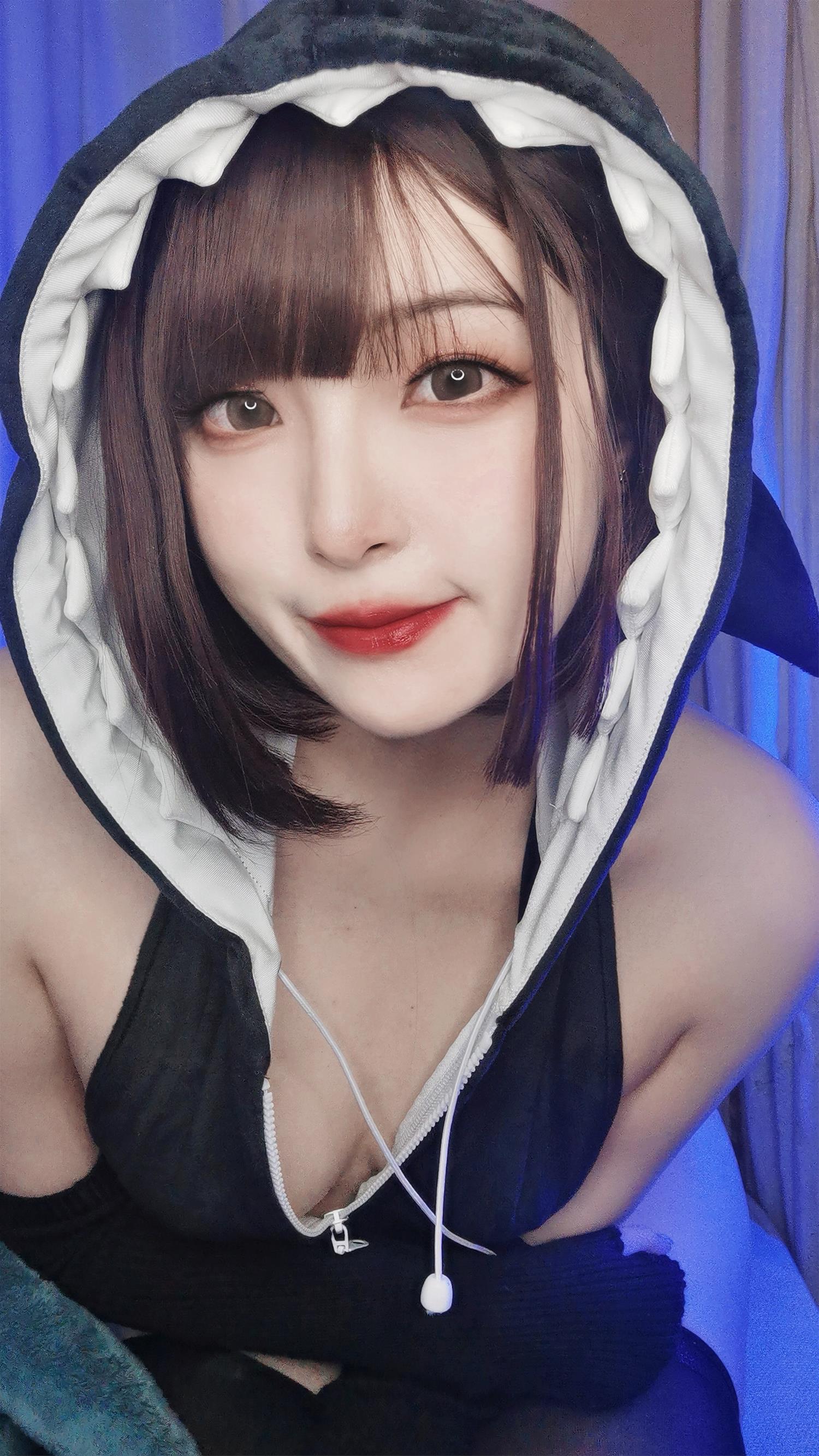 Natsuko夏夏子 虎鲸 自摄 [25P-101MB]