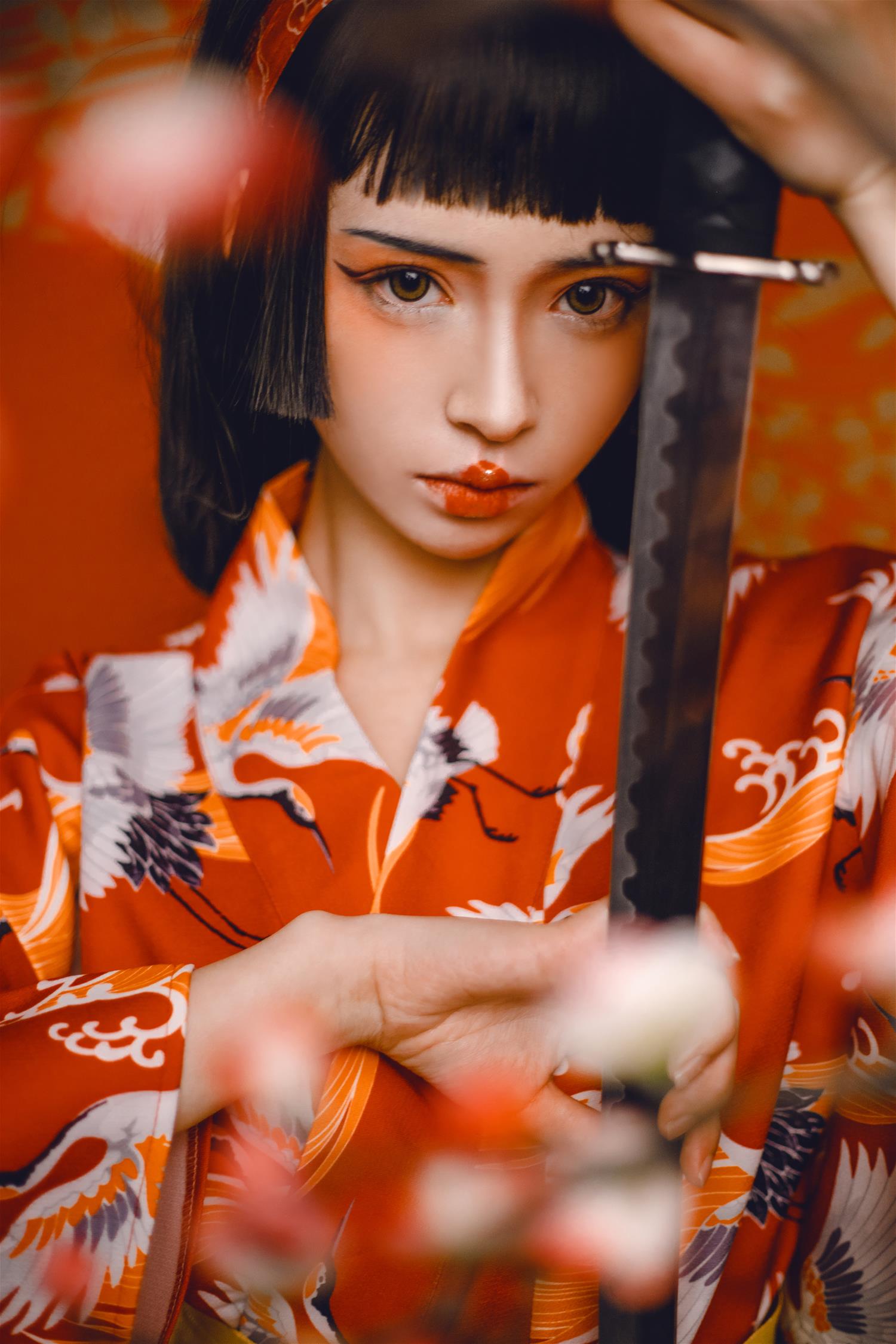 虫皿虫皿 日式和服武士艺伎 [18P-265MB]