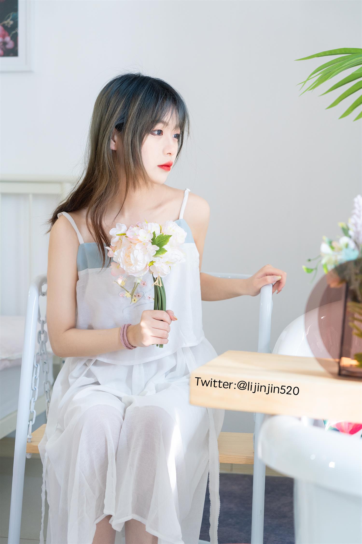 梨瑾瑾 室内吊带裙 [20P-226MB]