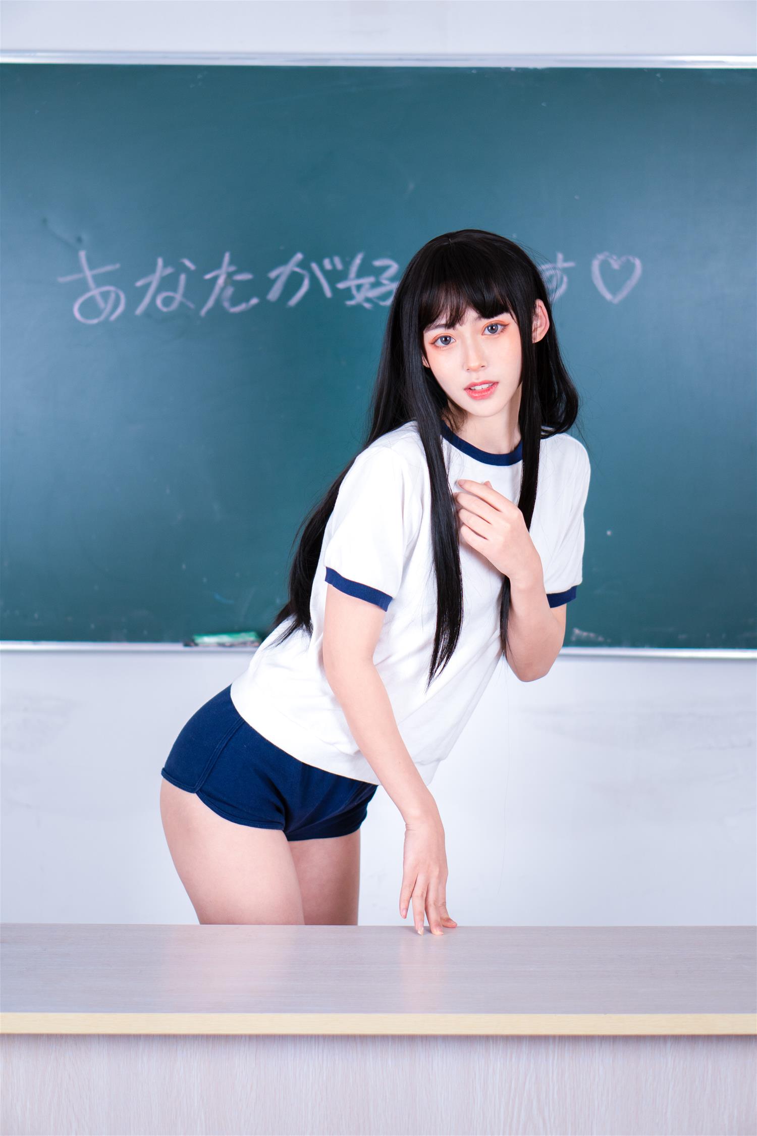 虫皿虫皿 体操服学妹 [10P-42MB]