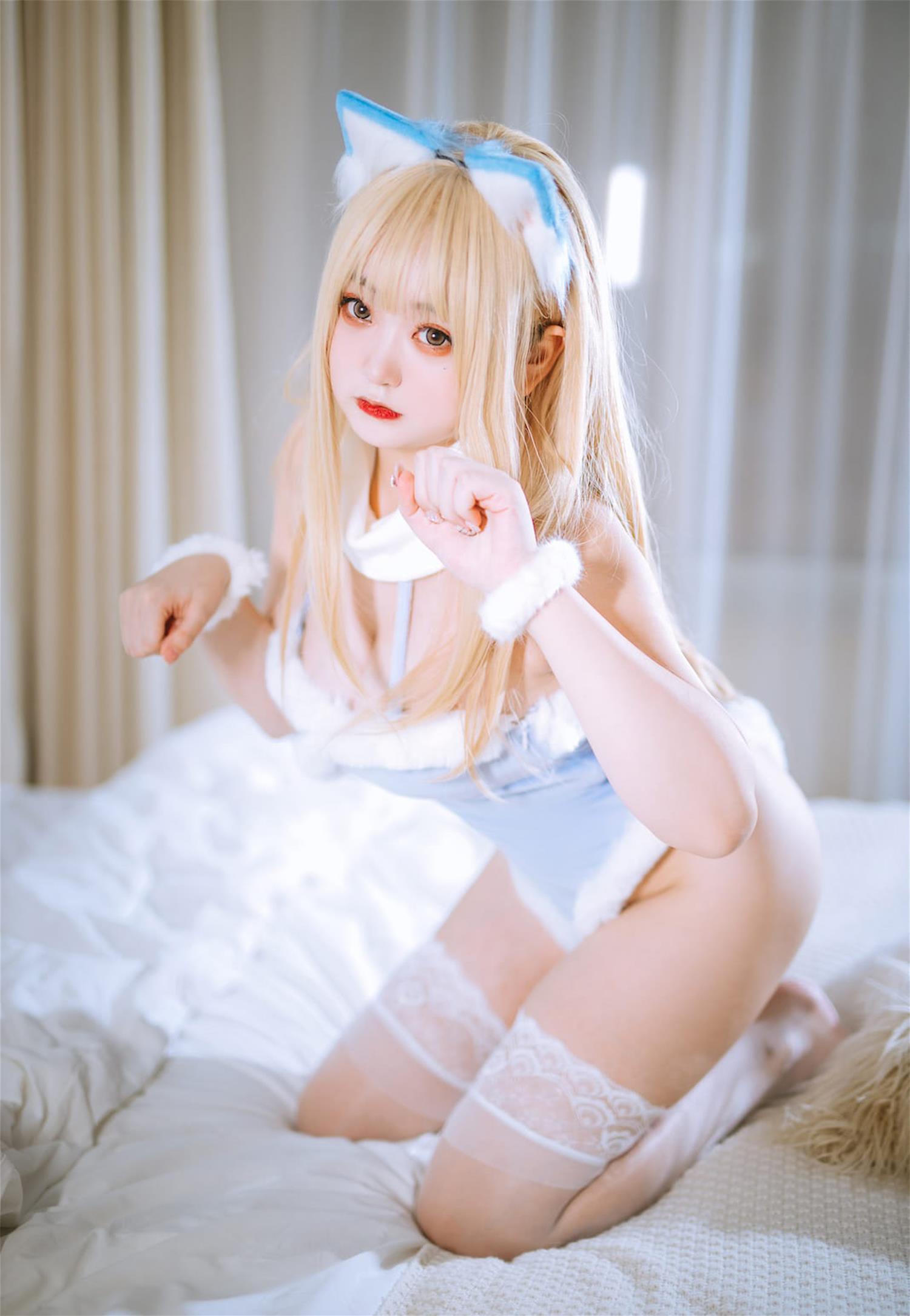 恩田直幸 蓝色连体猫猫 [31P-191MB]