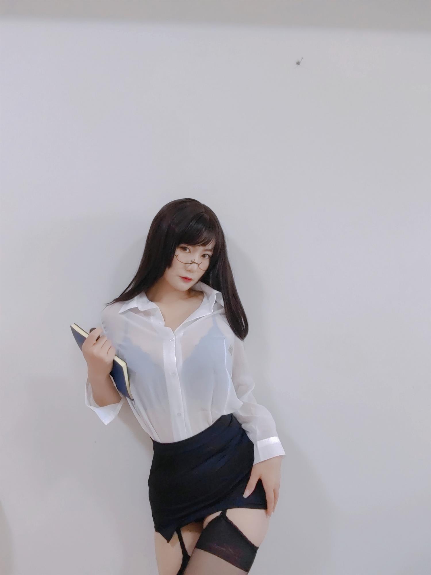 星澜是澜澜叫澜妹呀 ol制服 [40P4V-285MB]