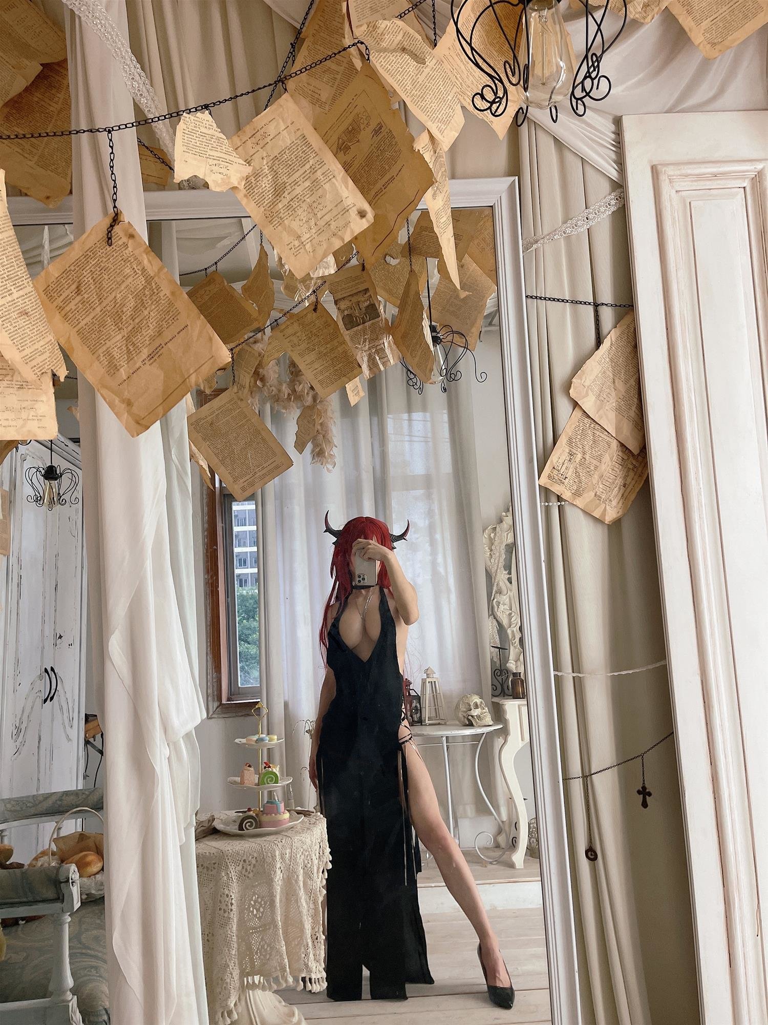 桜满三时 史尔特尔同人礼服自拍 [37P-138MB]