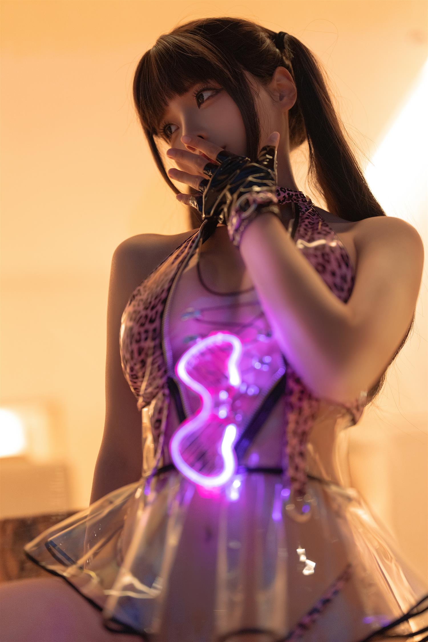 蠢沫沫 透明泳裙 [16P-152MB]