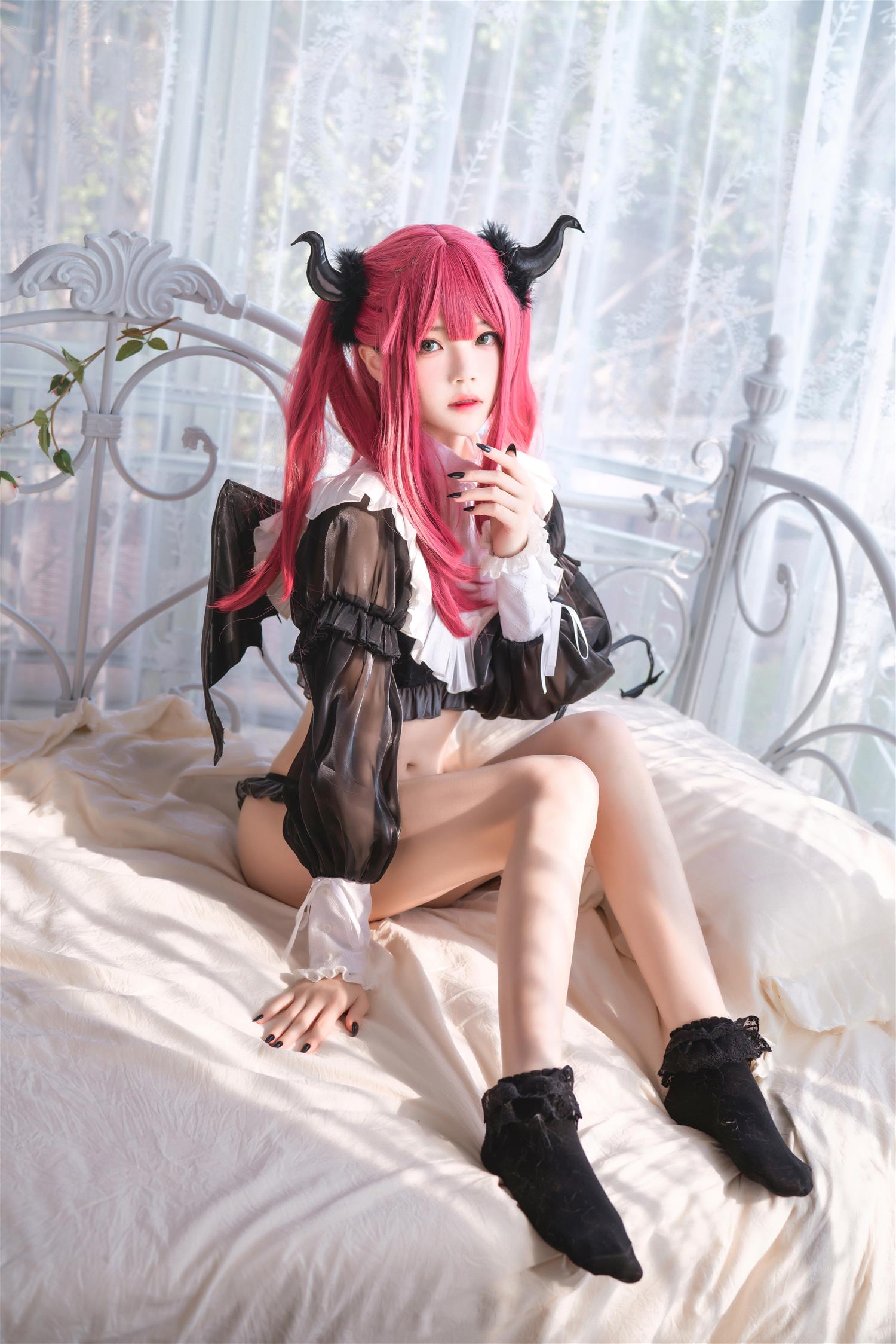 桜桃喵 喜多川海梦 魅魔 [66P1V-880MB]