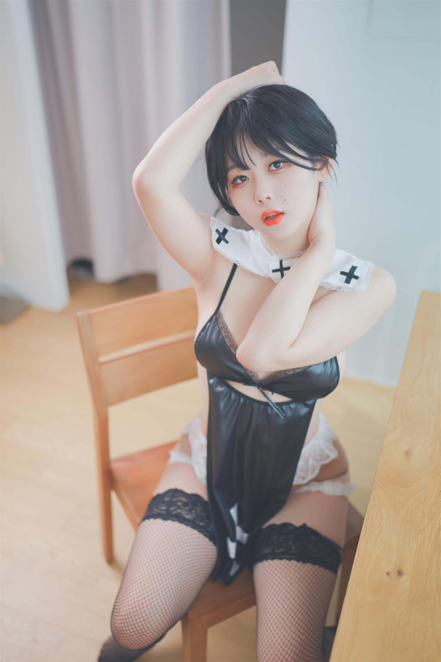 Zia (지아)  Nun’s Hobby [105P-1.41GB]