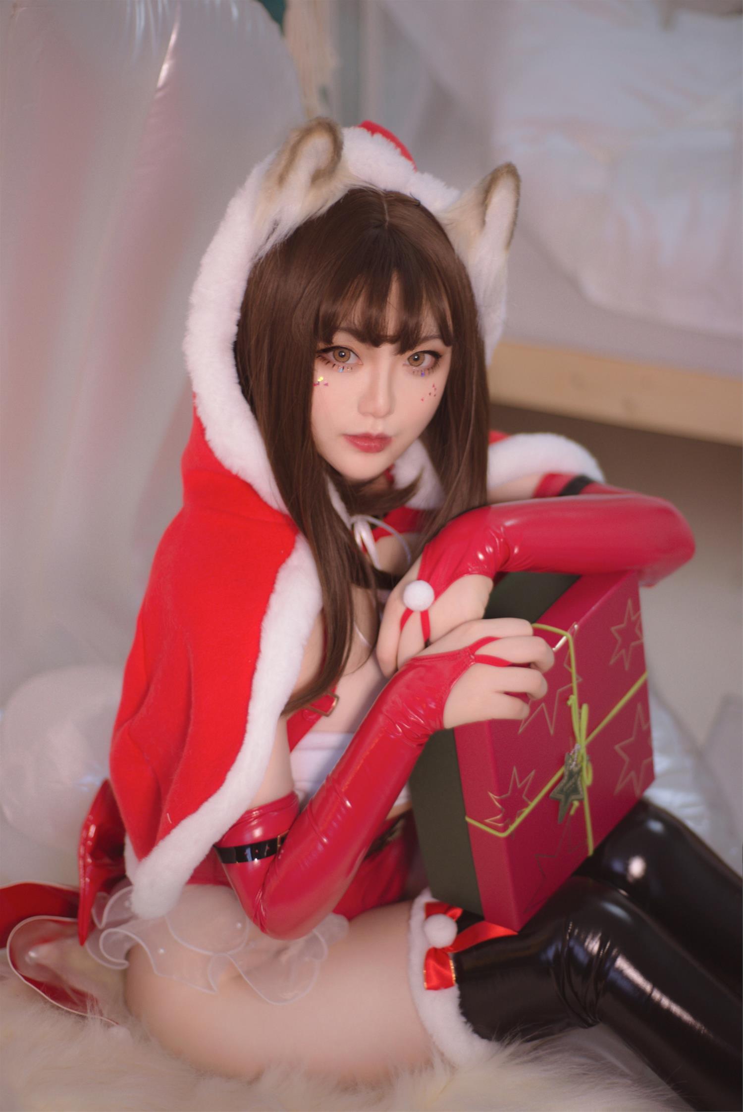 佳奈喵 雪夜锦礼 [25P-71MB]