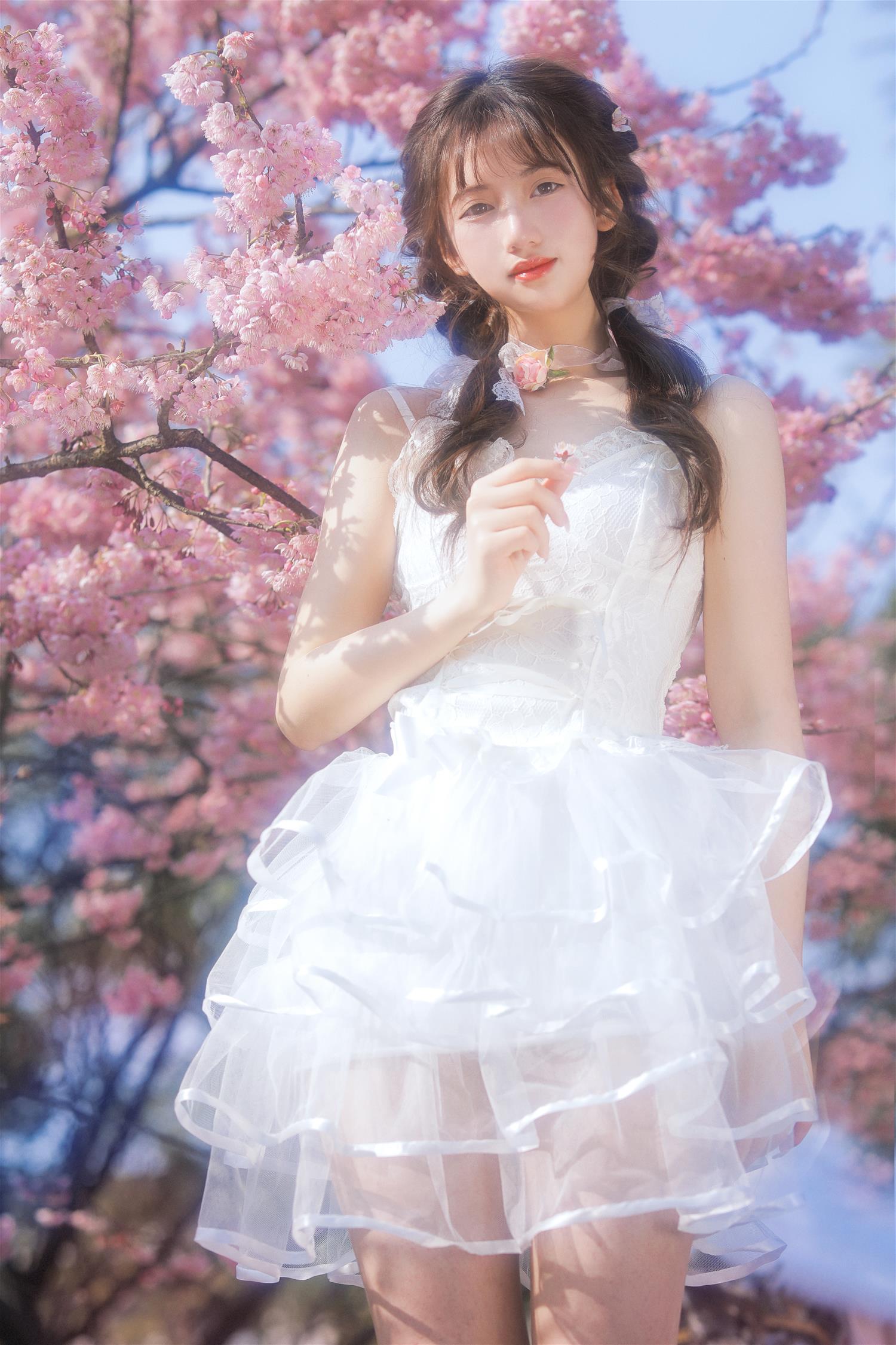 怡子yiii 樱花限定 [20P-297MB]