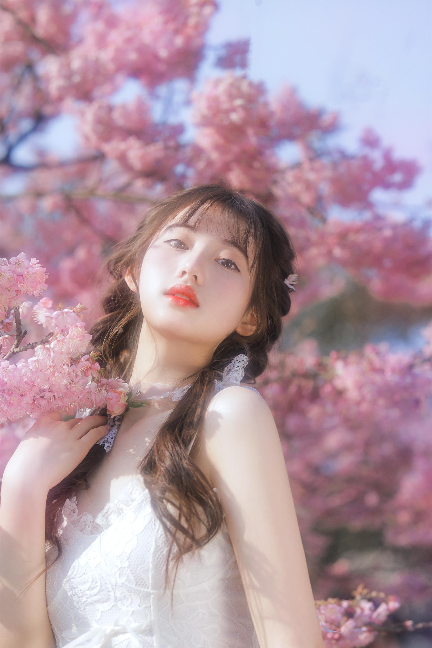 怡子yiii 樱花限定 [20P-297MB]