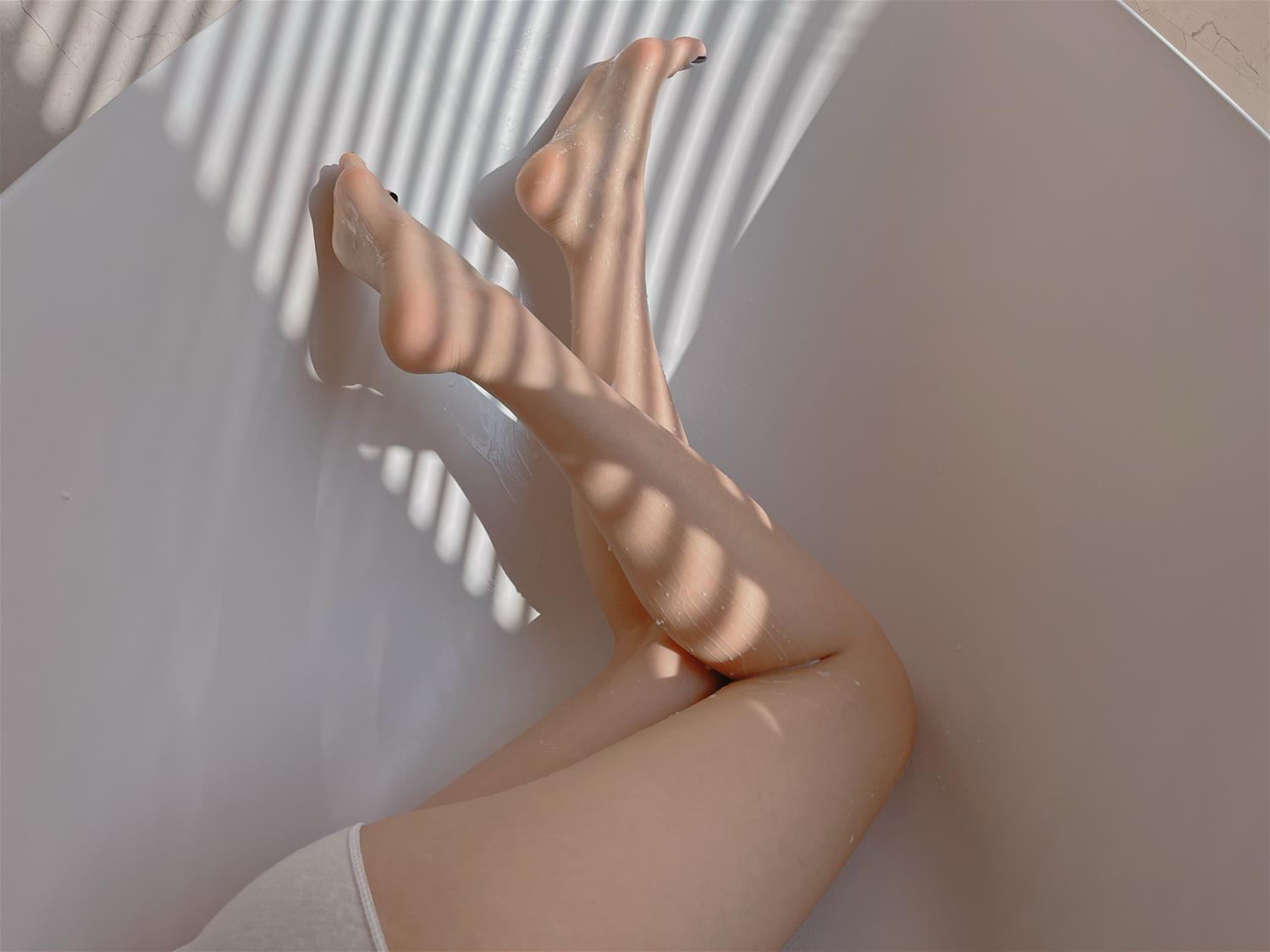 禅院熏 奶味浴缸 [32P-93MB]