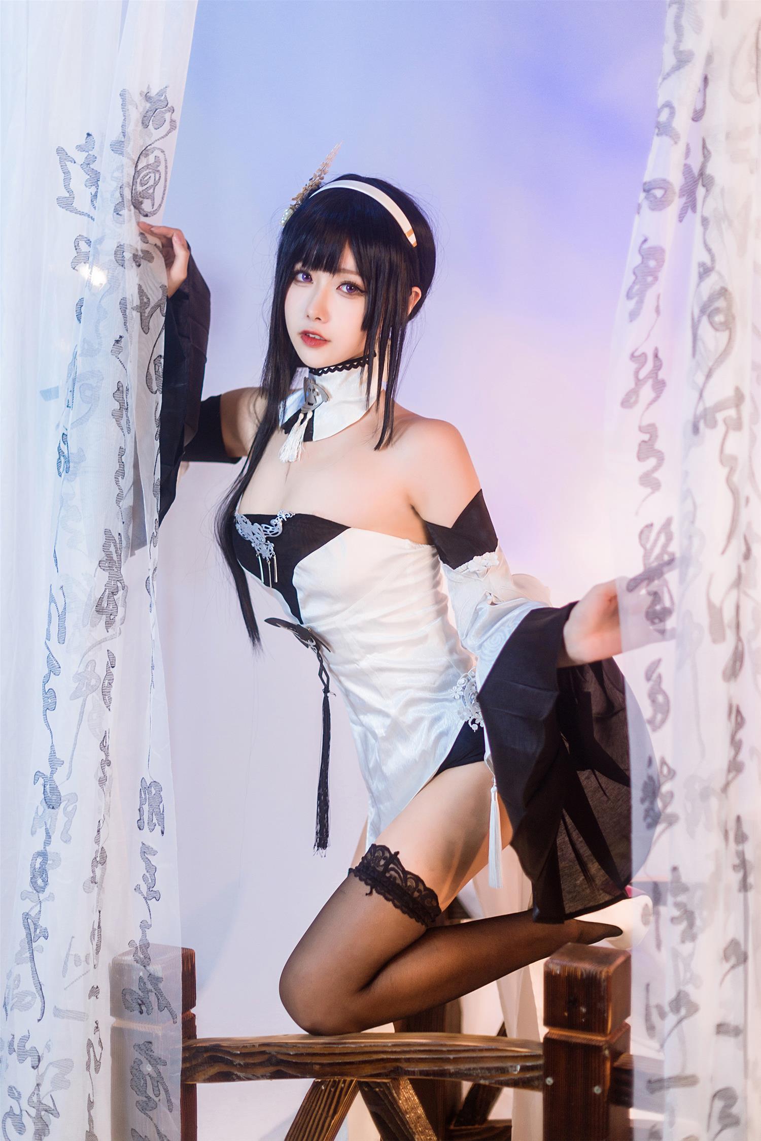 Momoko葵葵 碧蓝航线镇海 奇奢花苑 [24P-52MB]