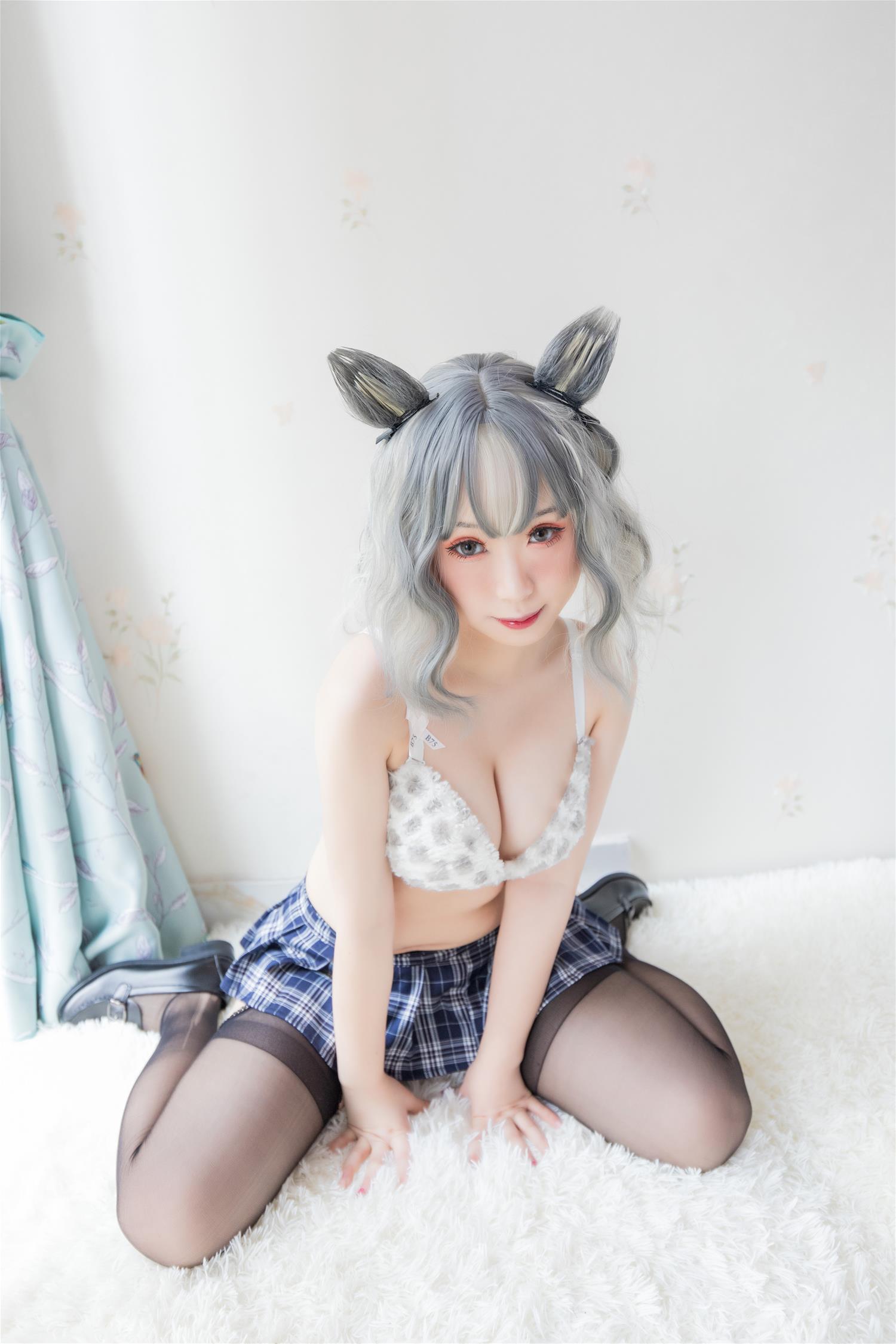 胡桃猫Kurumineko 银渐层 [214P7V-2.55GB]