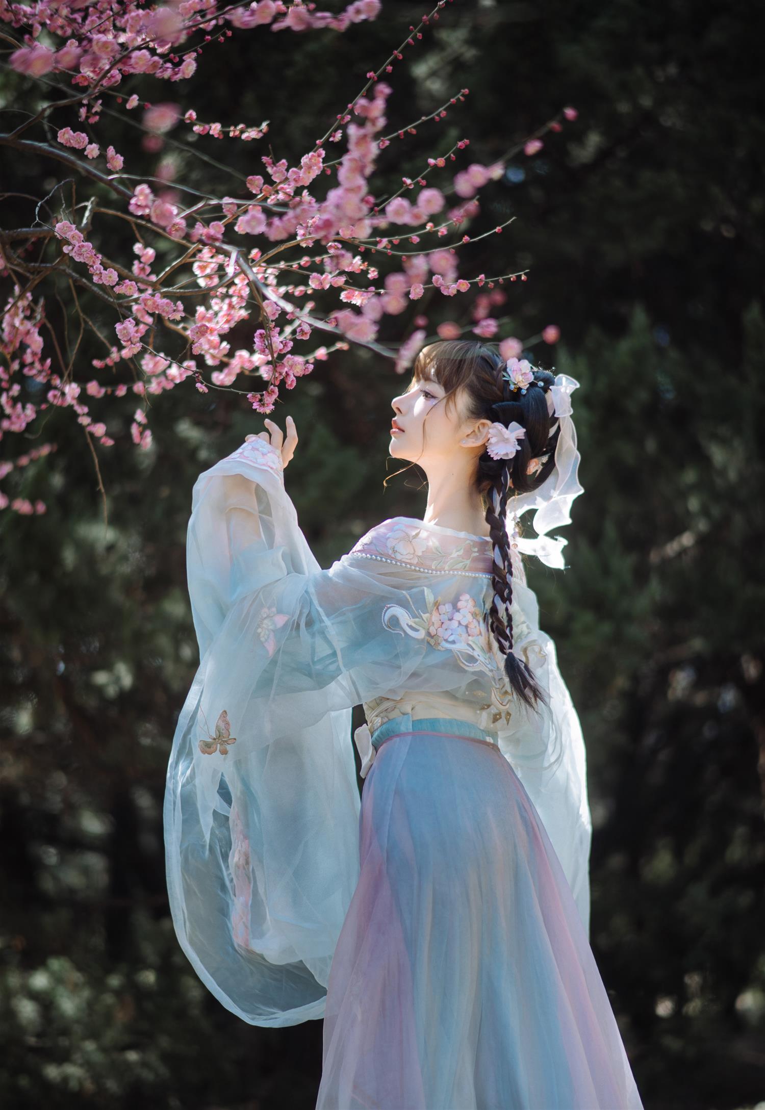 紫氯氯 二月梅花 [18P-81MB]