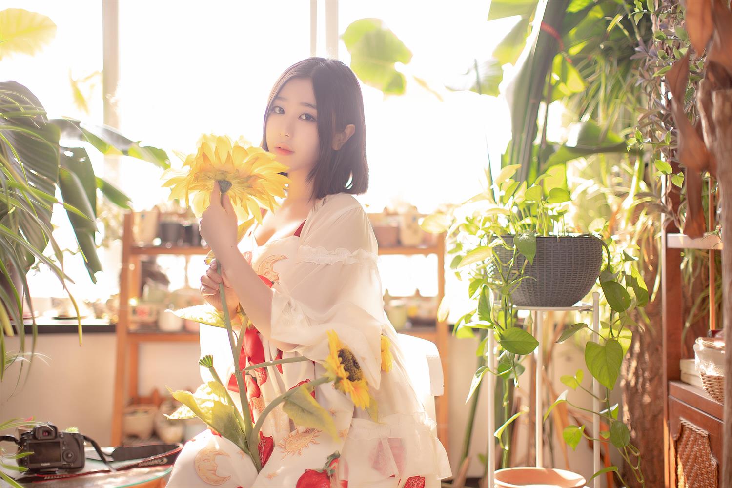 穆零Mu0 小花季少女写真 [26P-26MB]