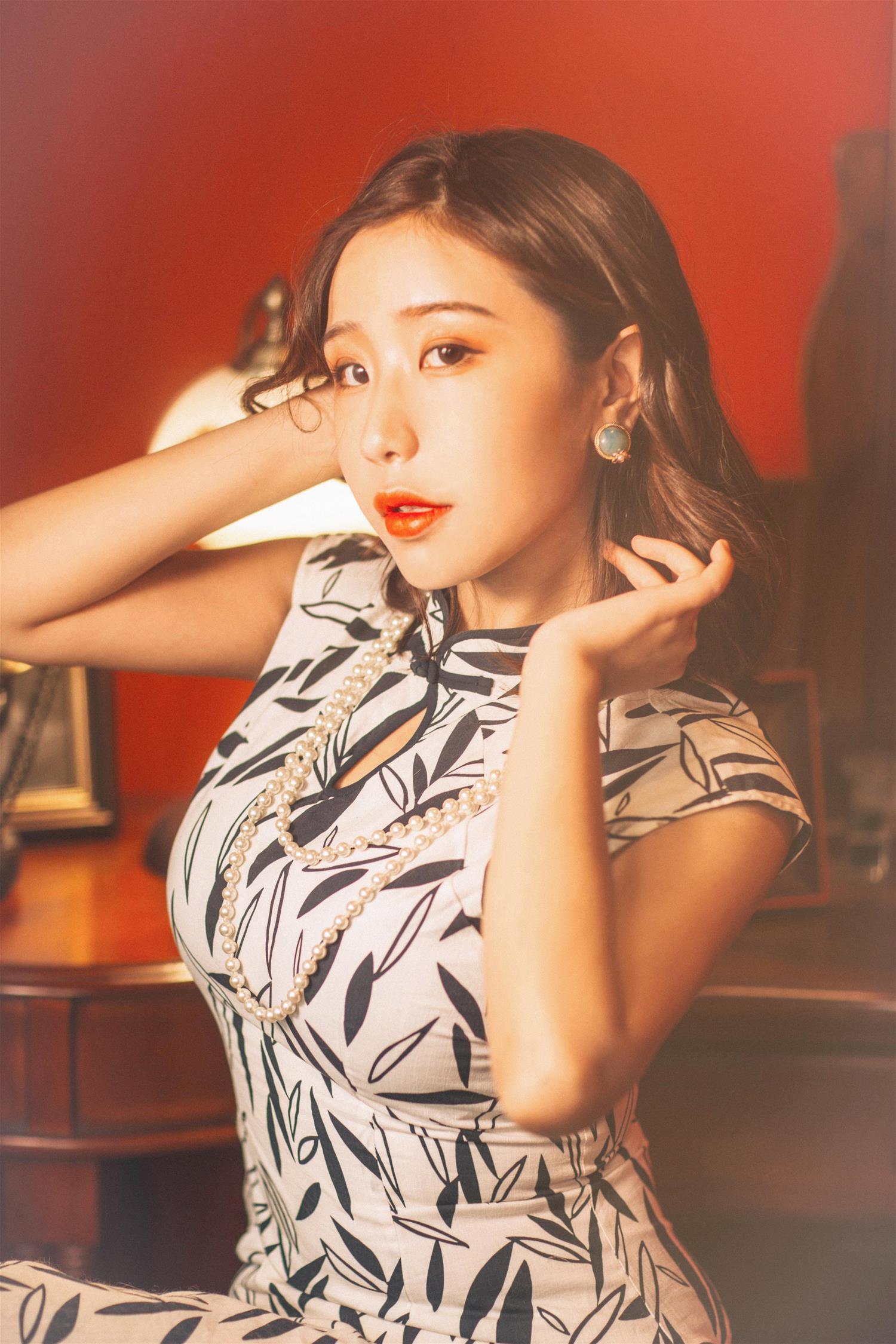 穆零Mu0 The White Rose [20P-32MB]