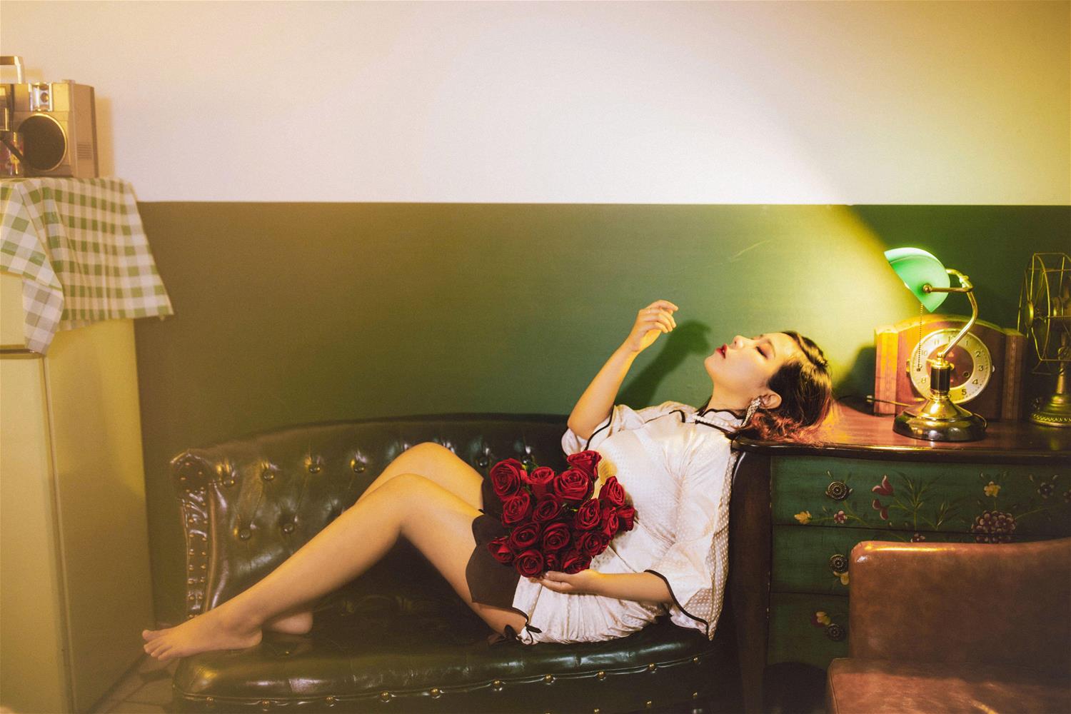 穆零Mu0 红玫瑰 [10P-21MB]