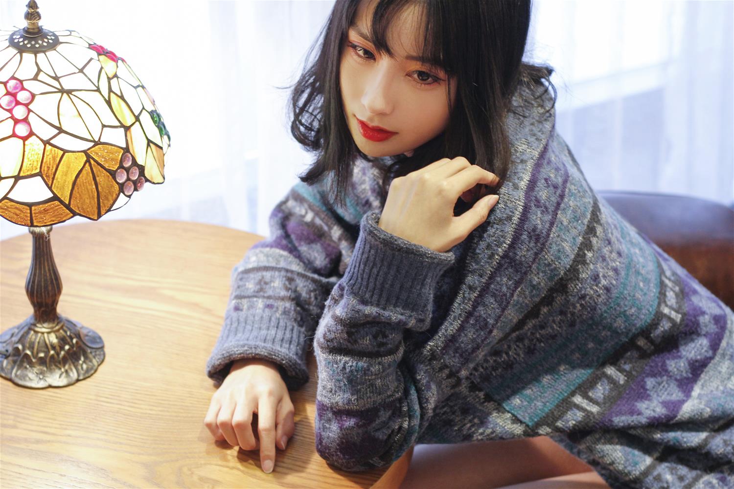 AAAyu阿玉 蓝色复古毛衣 [14P-132MB]