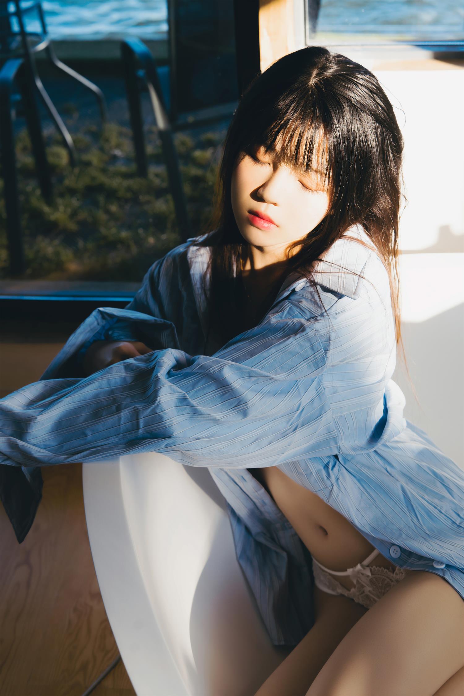 桜桃喵 蓝衬衫 [44P-1.10GB]