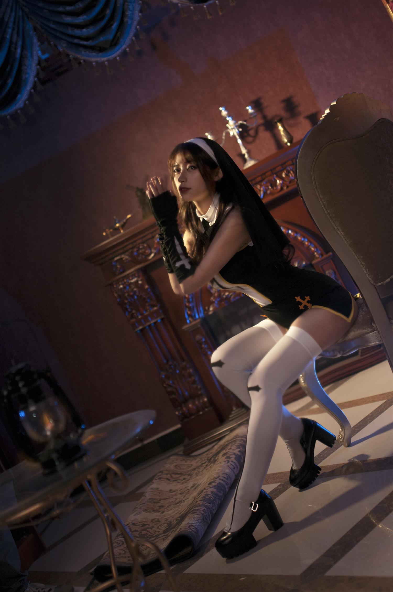 B站羊小雪 修女 [16P-92MB]