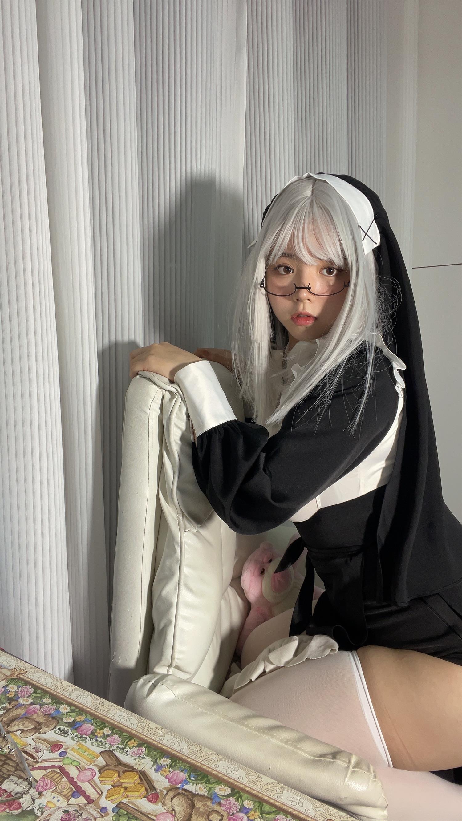 葱油饼er 修女 [51P-114MB]