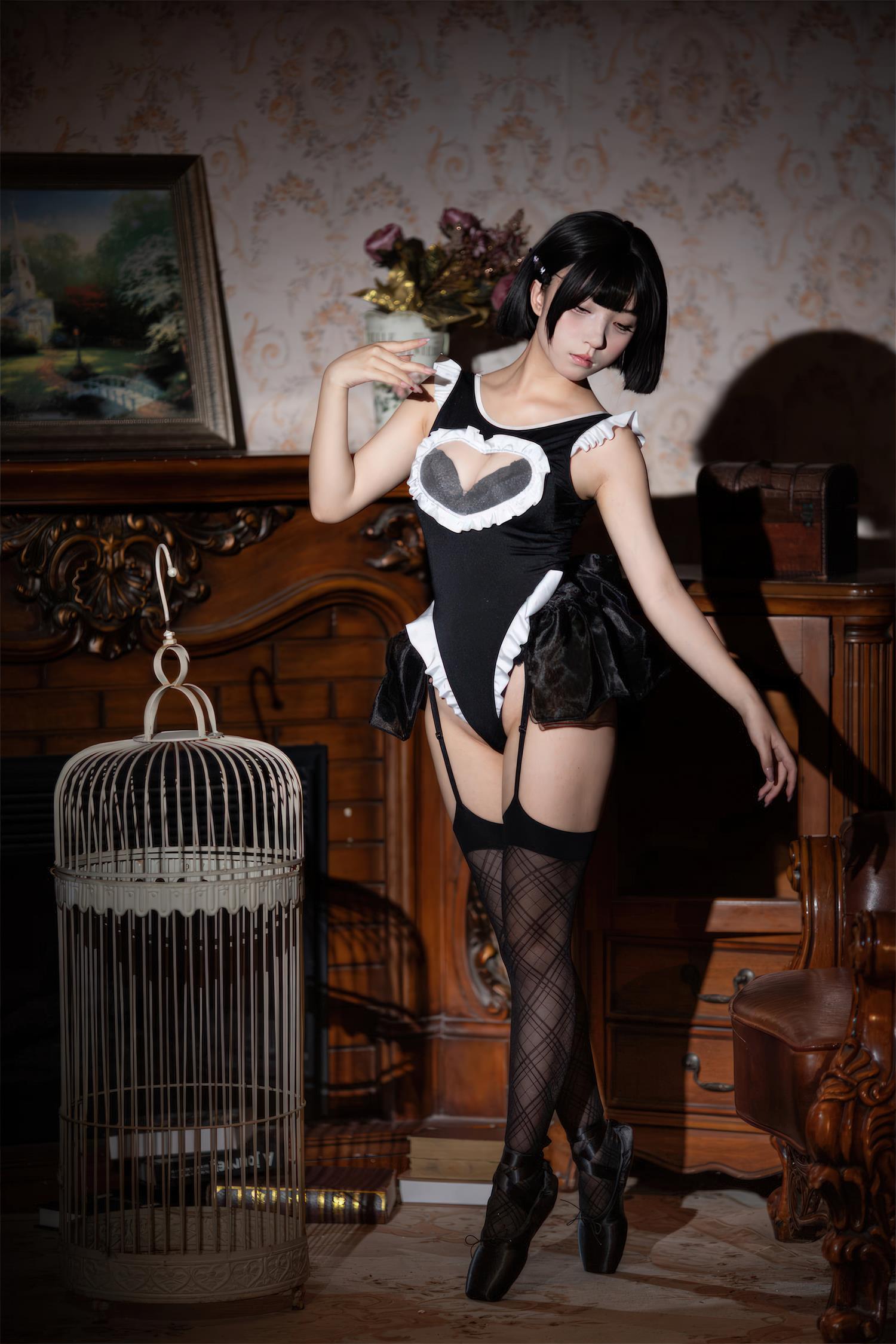 花铃 马戏团芭蕾 吊带袜高叉 [43P-329MB]