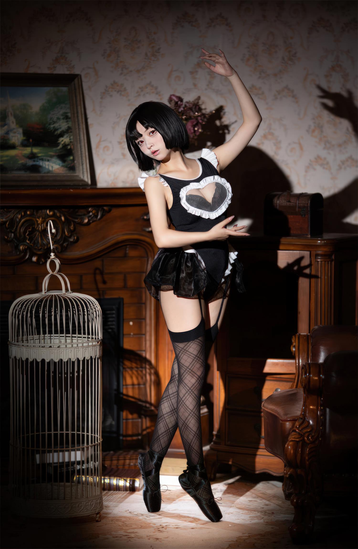 花铃 马戏团芭蕾 吊带袜高叉 [43P-329MB]