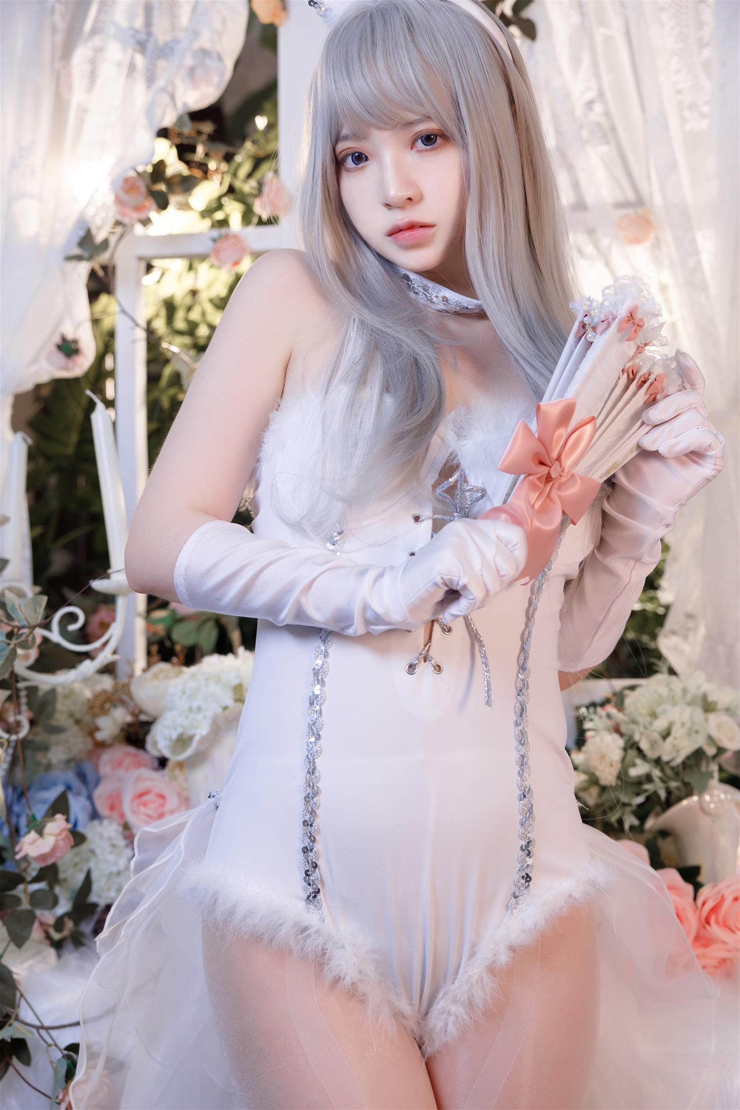 疯猫ss 纯白绒绒兔 [40P2V-1.02GB]