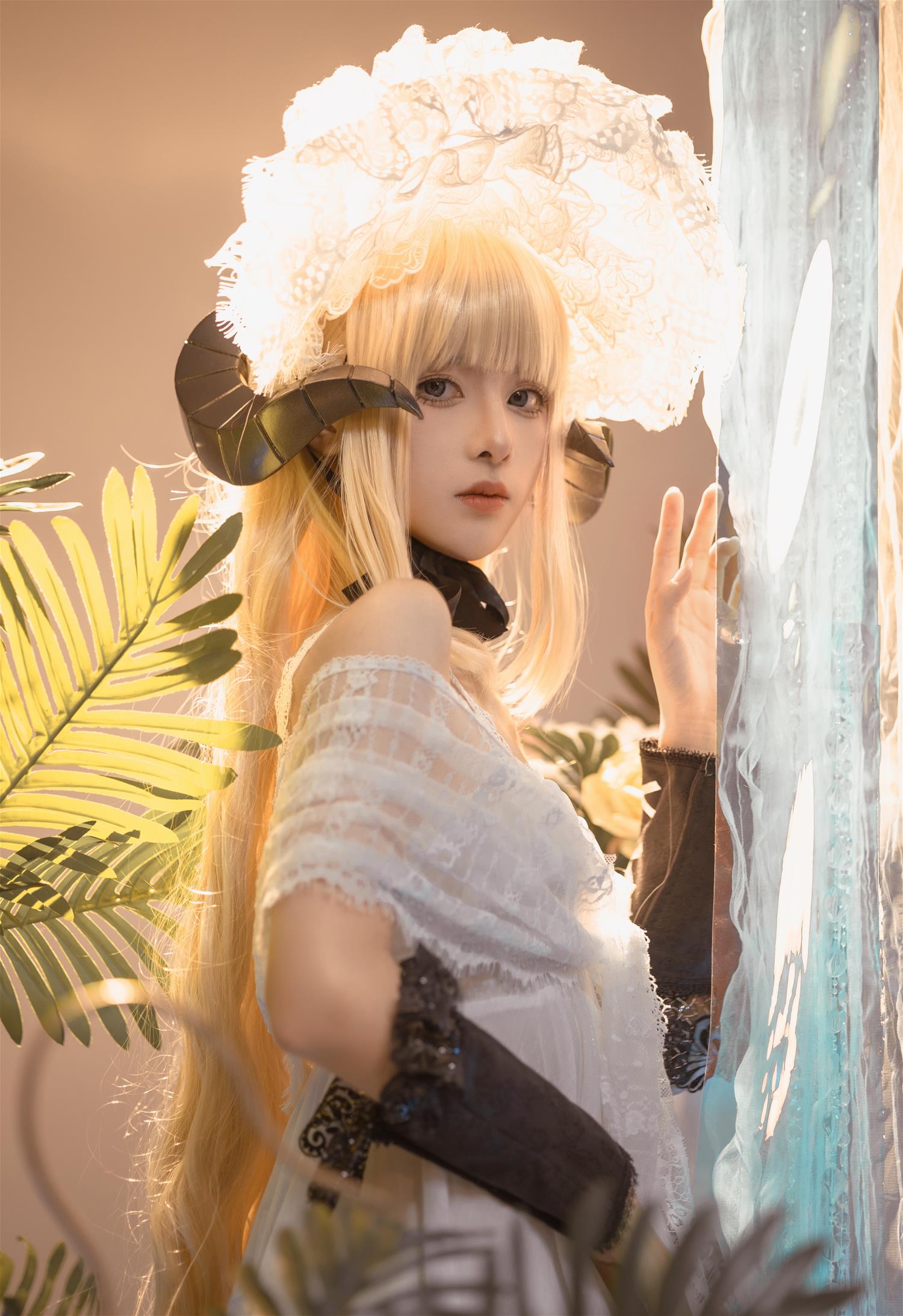 腥味猫罐 夜莺 [15P-89MB]