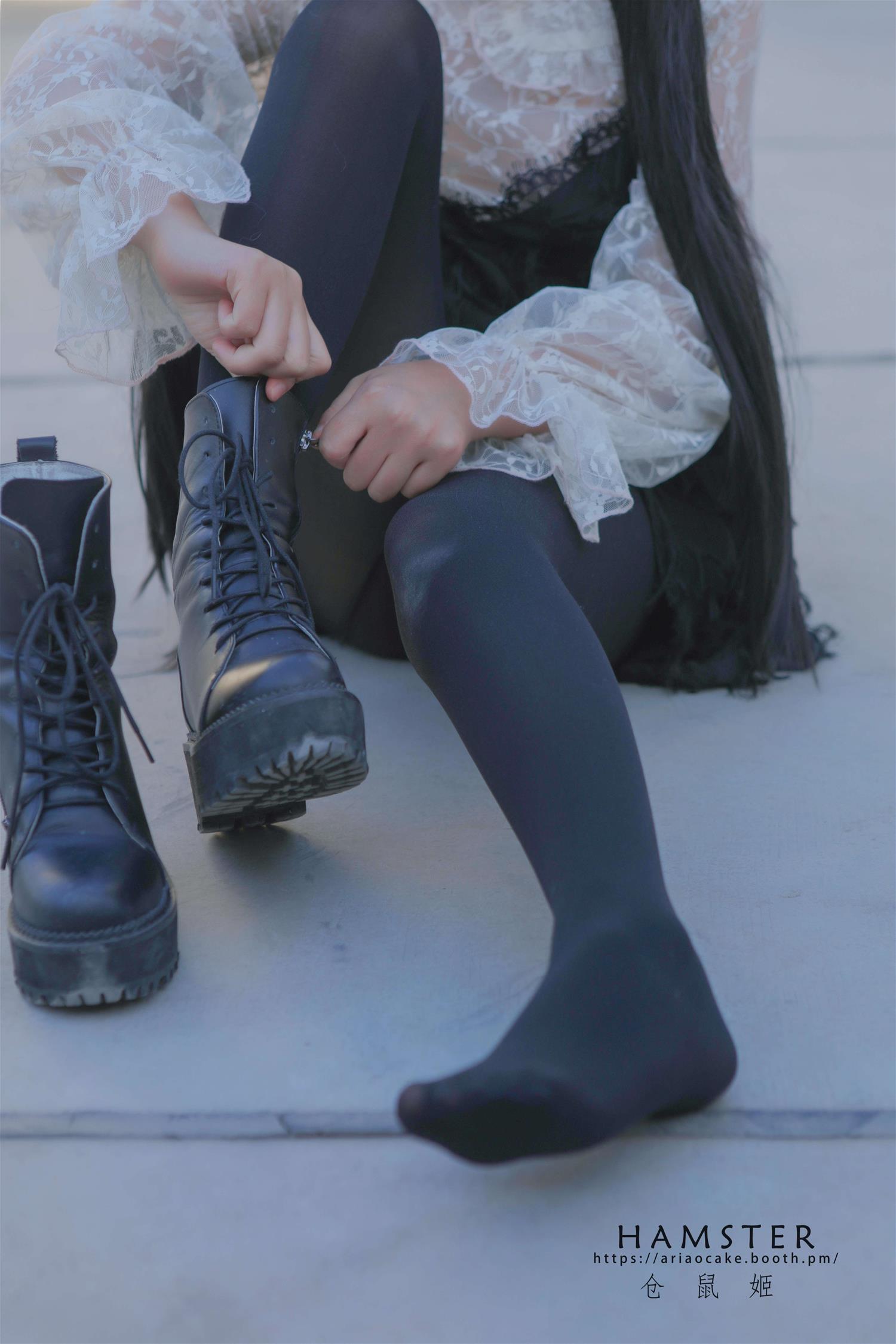 仓鼠姬 天台少女 [90P2V-516MB]