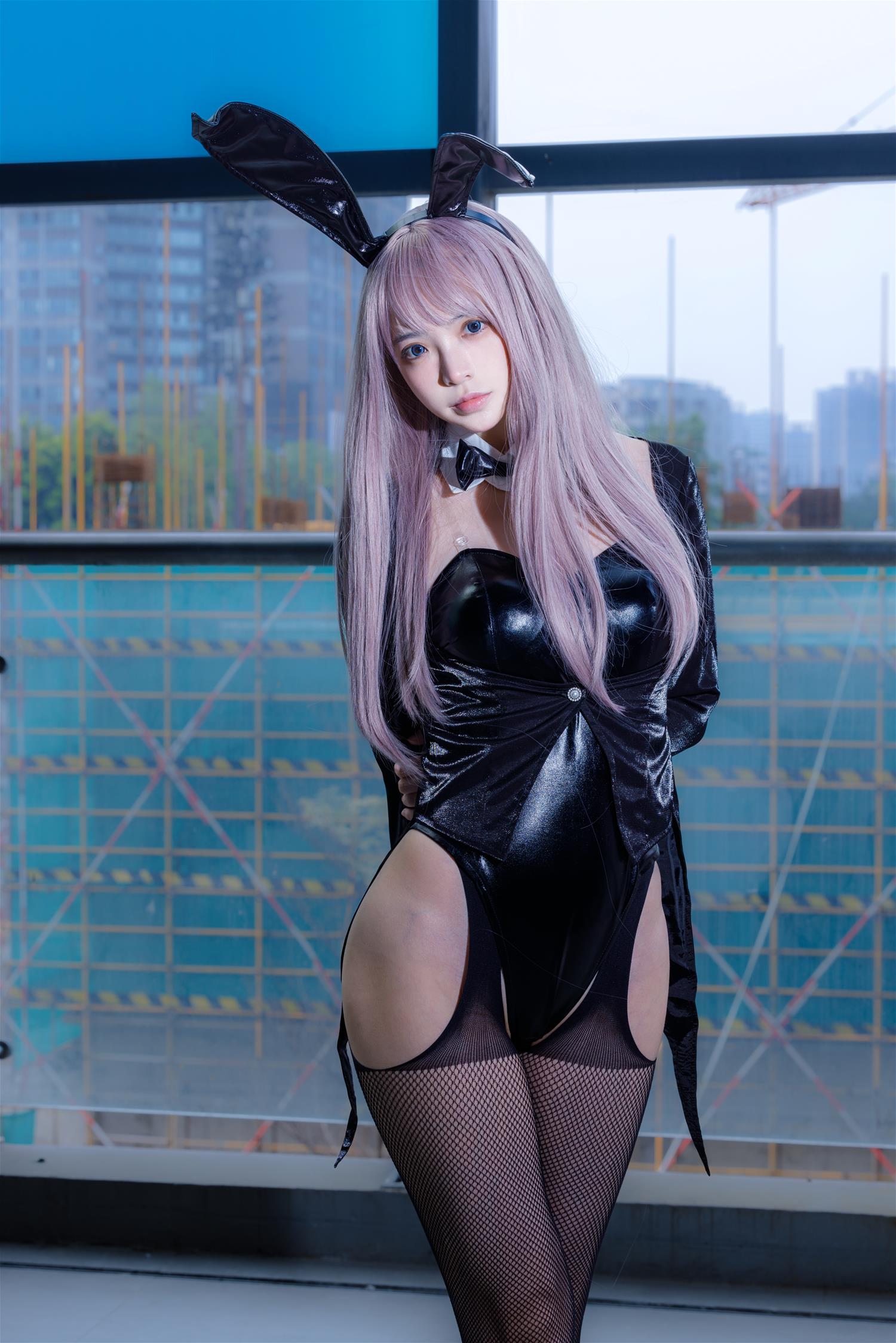 疯猫ss 紫发礼服兔 [42P-902MB]