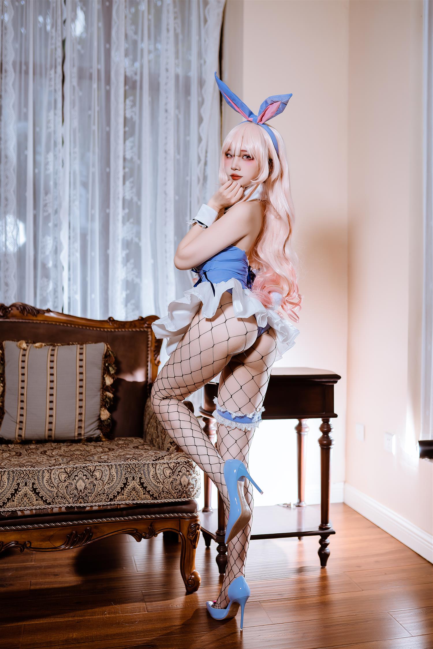 二佐 海梦蓝色兔女郎 [30P-653MB]