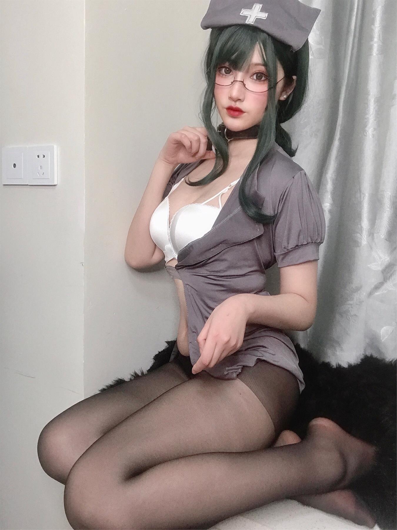 你十七鸽 灰色护士 [146P1V-280MB]