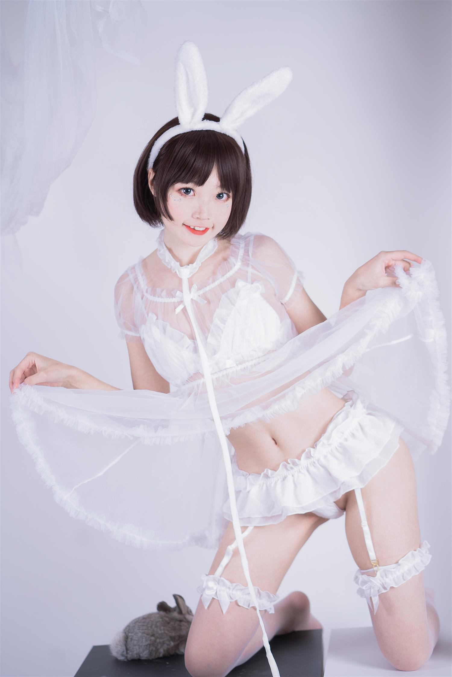 薄墨锦狐x三笑 黑白兔子私房百合 [32P-476MB]