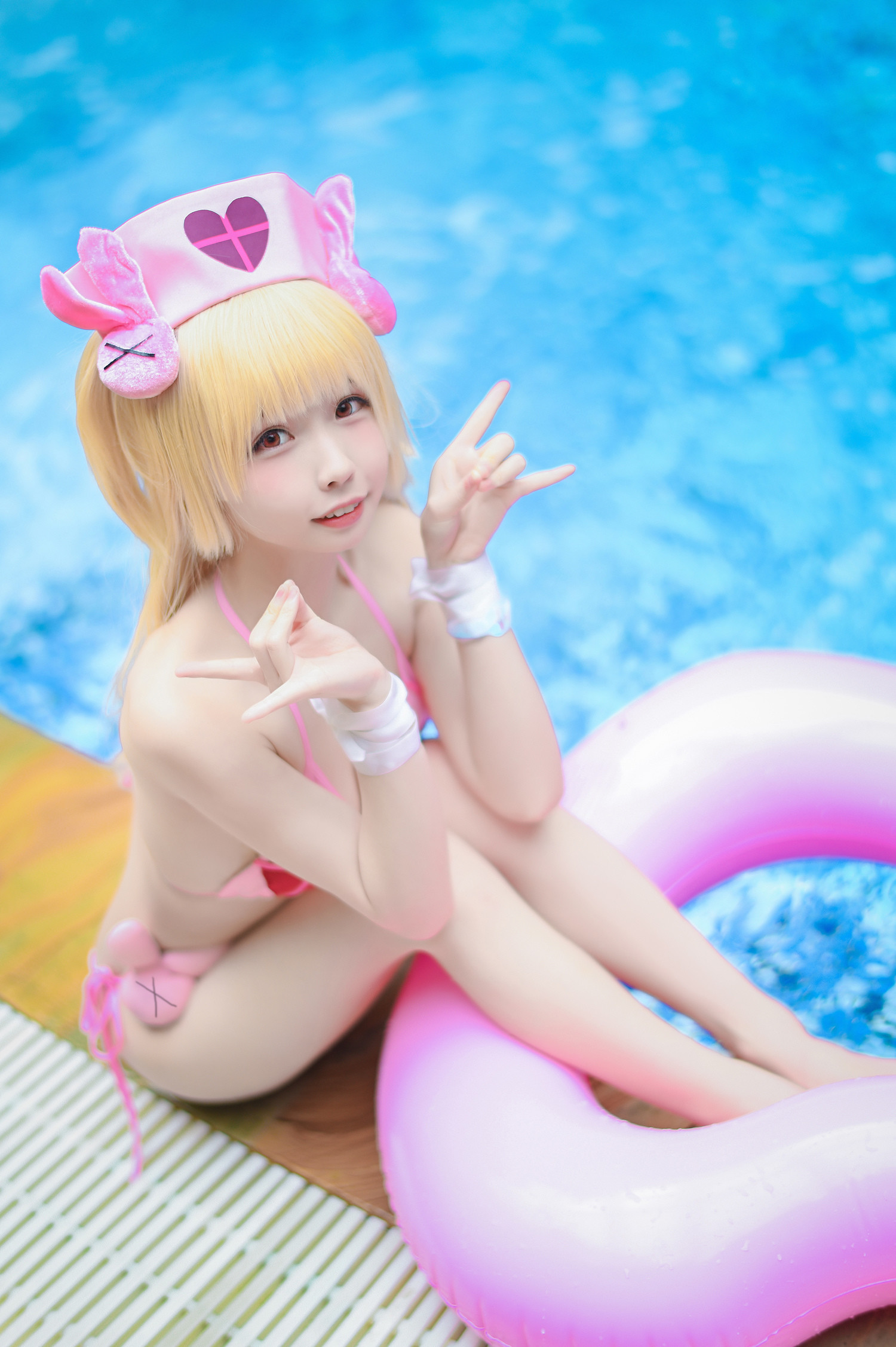 十万珍吱伏特 - 名取纱娜泳装 [18P]