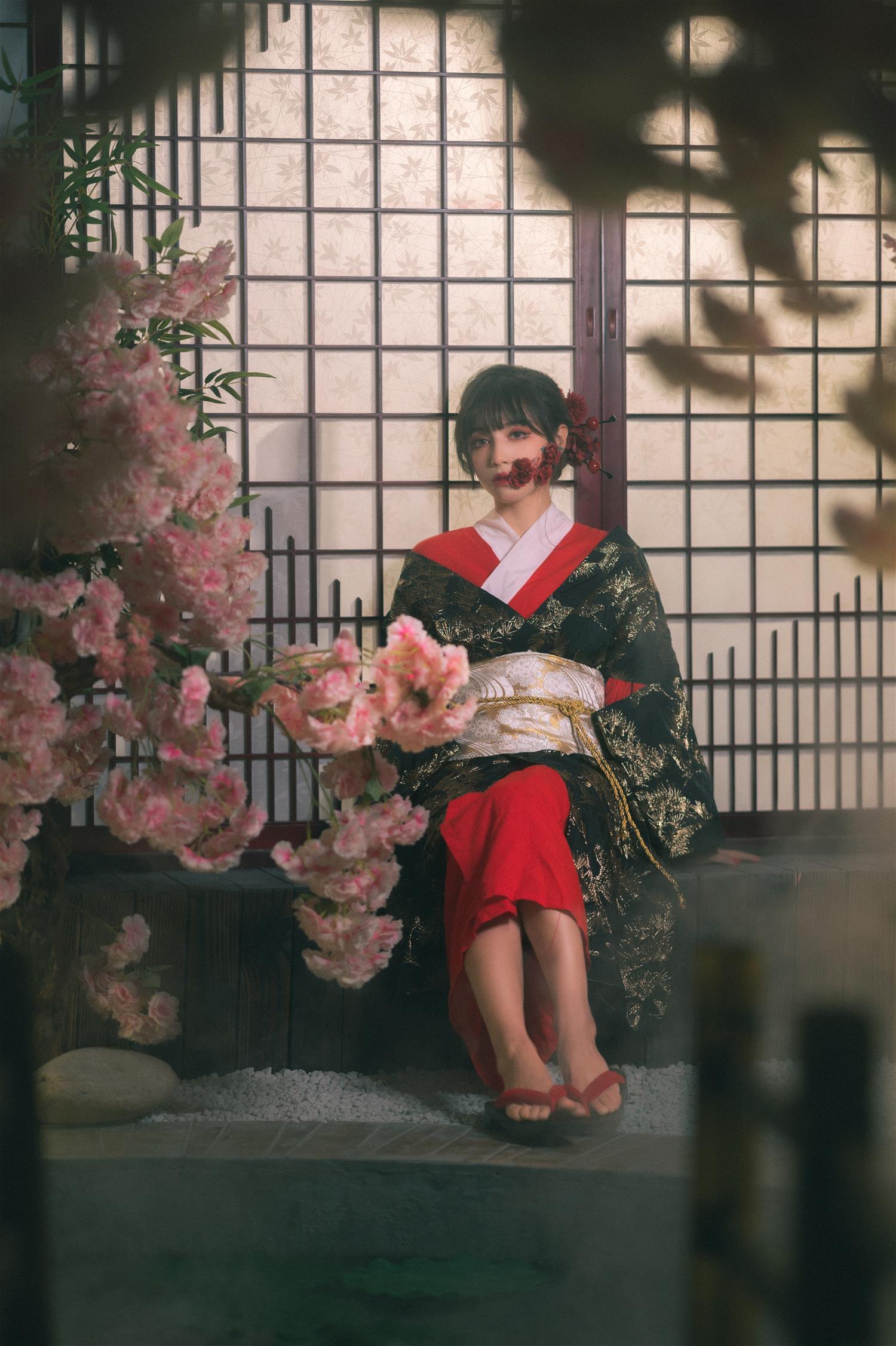 贰加六 裂口女 [37P-406MB]