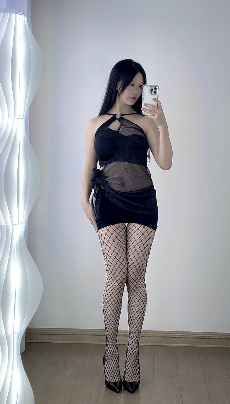 抖娘-利世 高跟网袜 [45P-88MB]