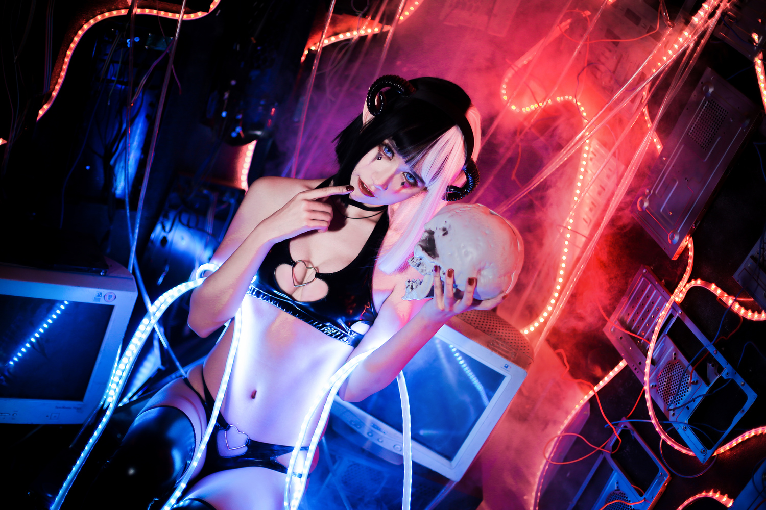 阮邑_Fairy - 小恶魔 [21P]