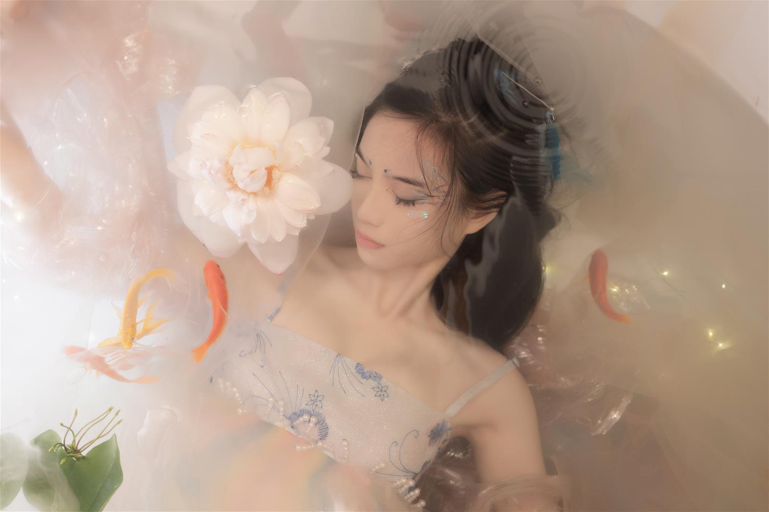 贰加六 真金鱼姬 [27P-275MB]