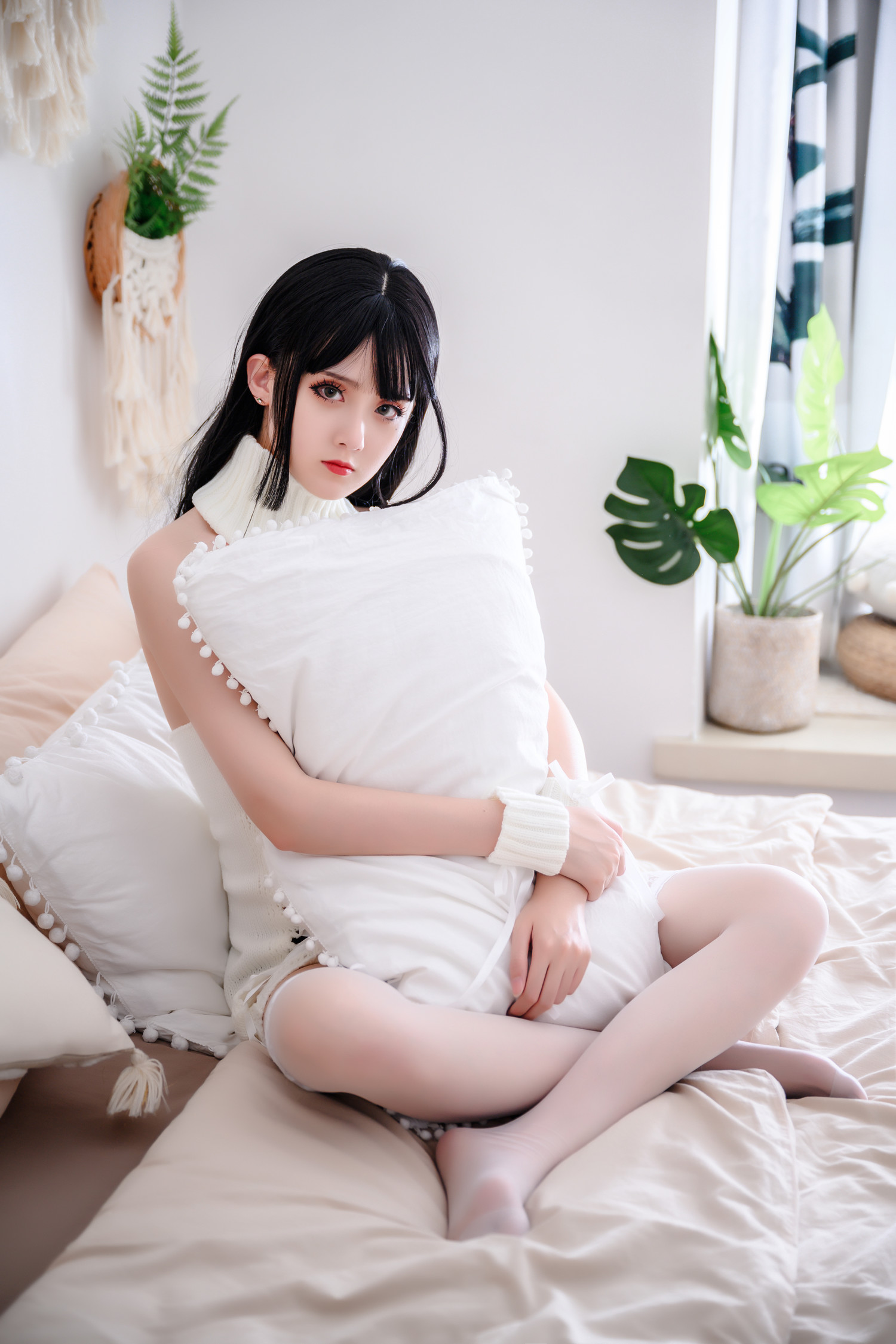 Akisoso秋楚楚 - 白色毛衣 [19P]