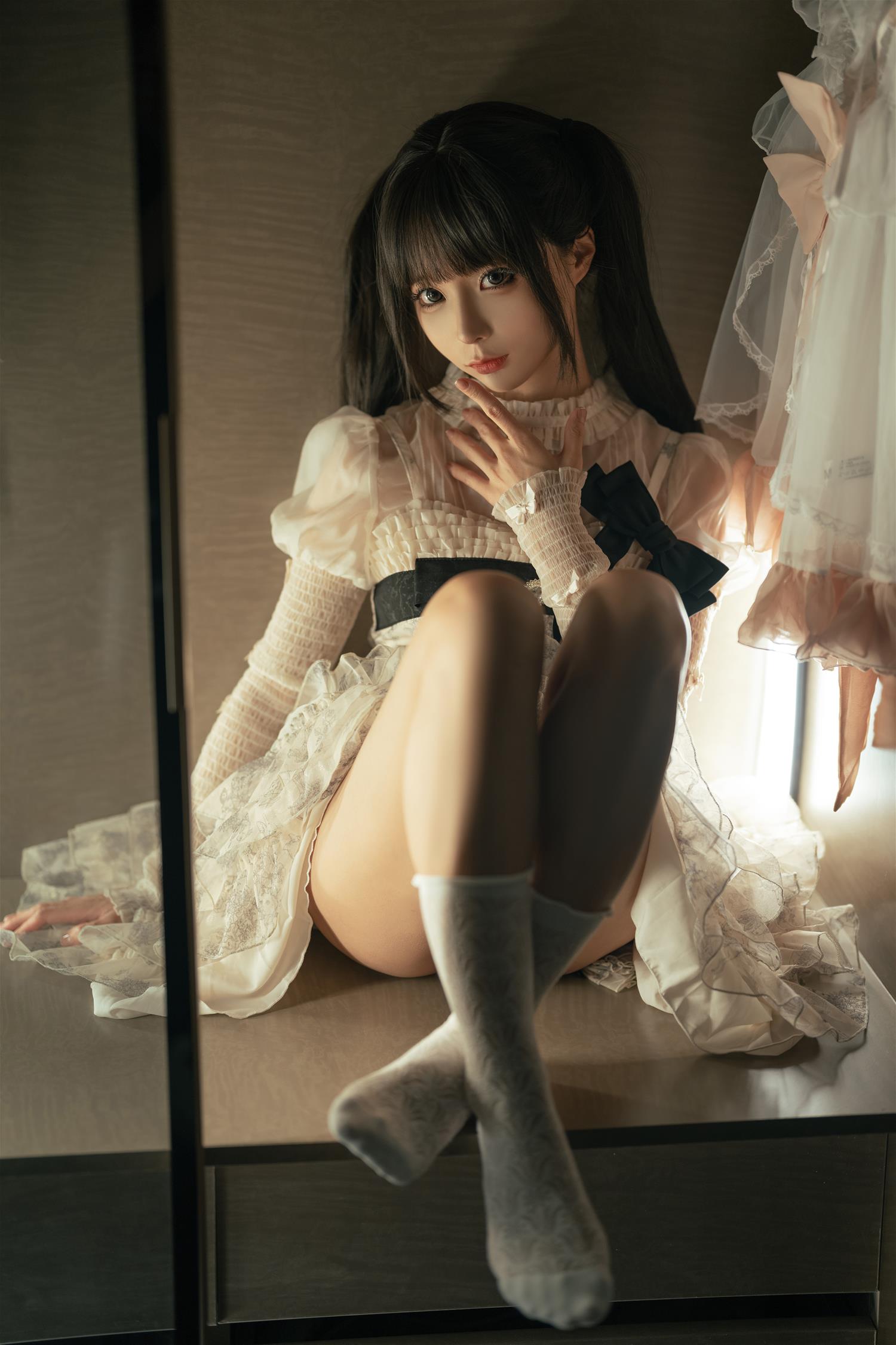 蠢沫沫 柜中她 [9P-65MB]