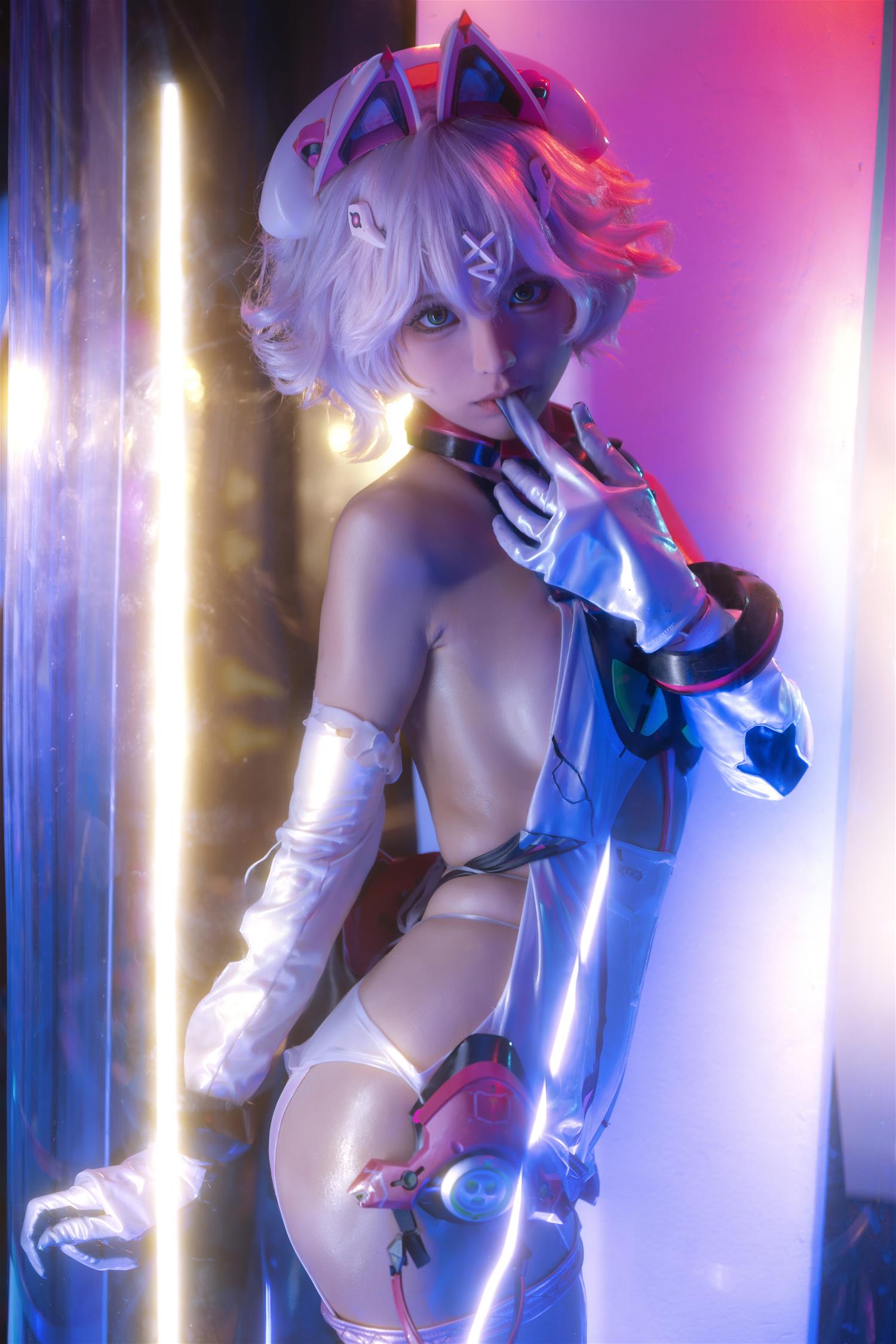 蠢沫沫 绯猁 [18P-309MB]